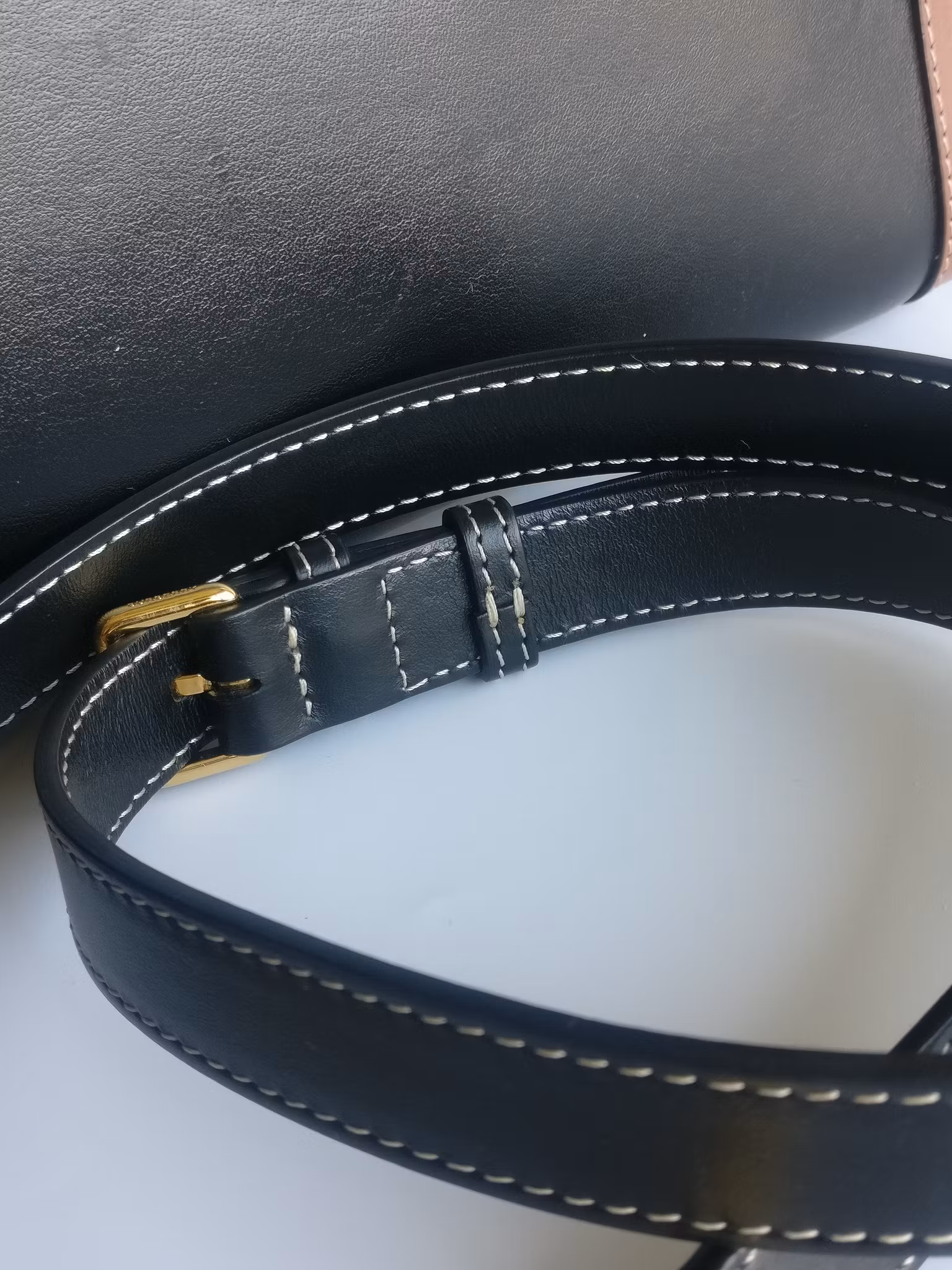 Burberry Medium Vintage Check Title tote