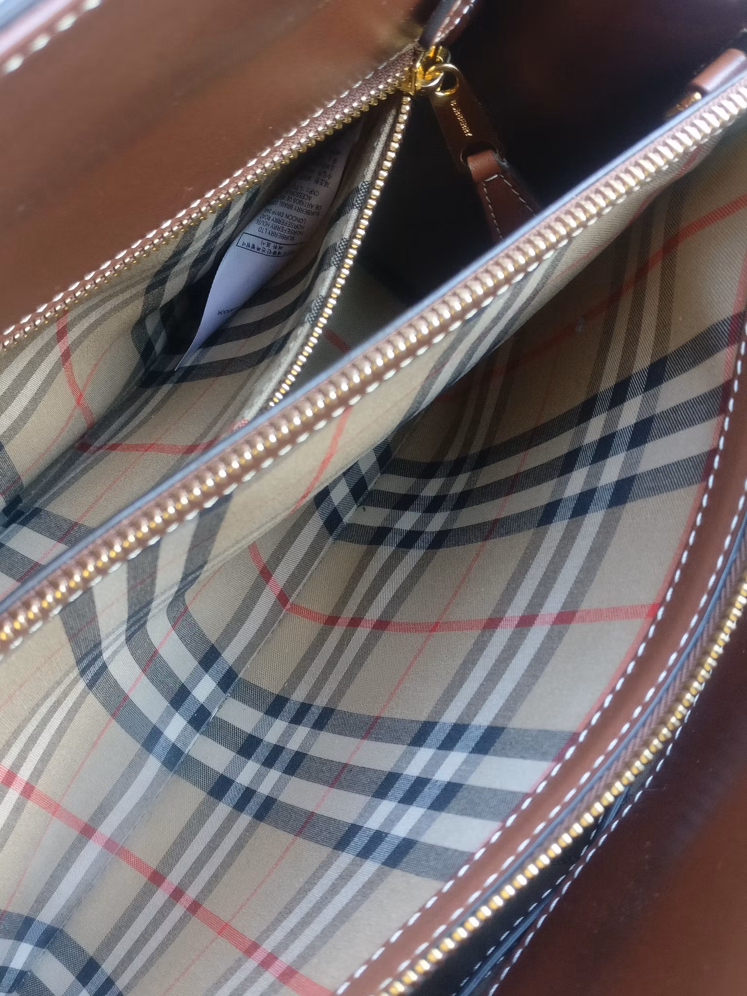 Burberry Medium Vintage Check Title tote