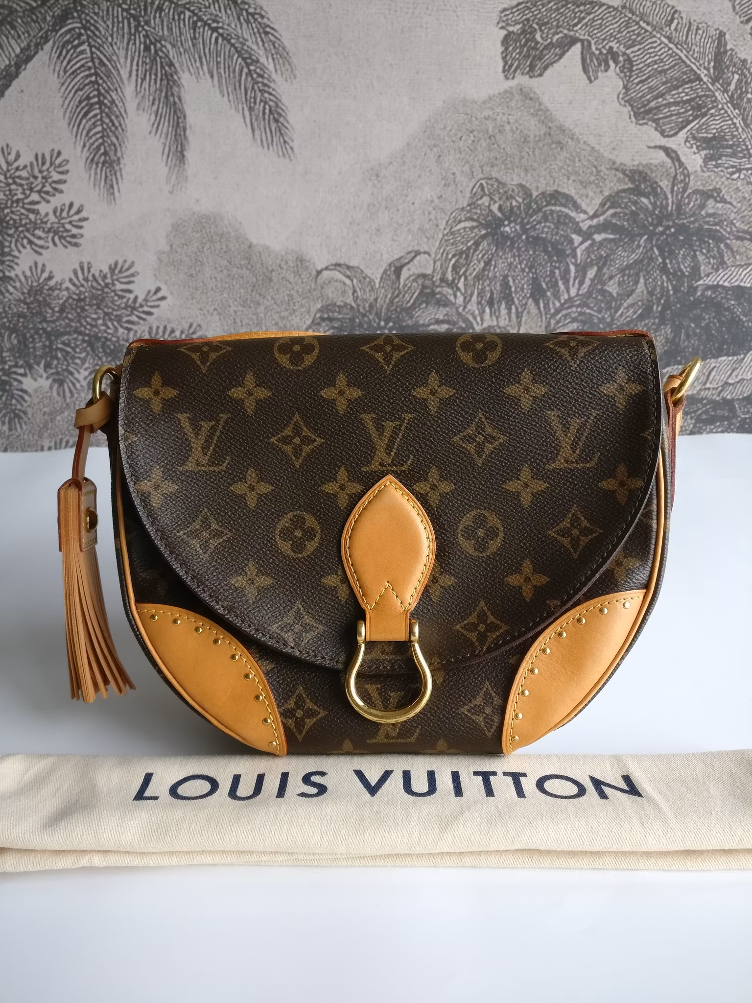 Louis Vuitton Saint Cloud new model