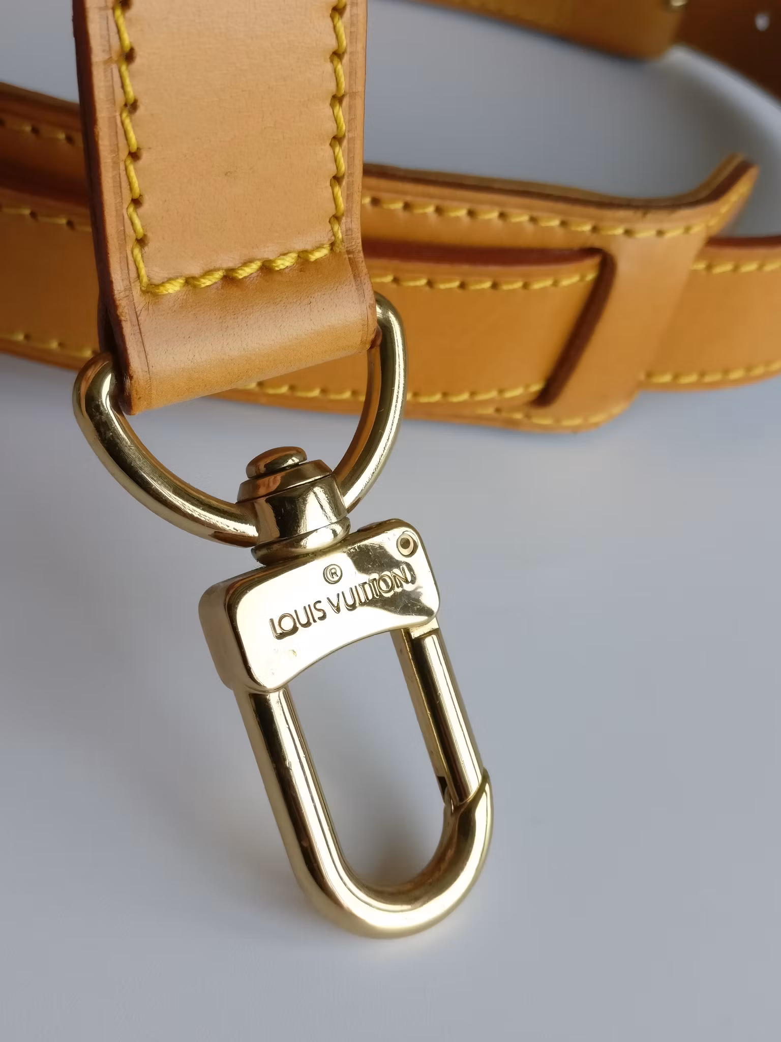 Louis Vuitton Keepall bandouliere strap