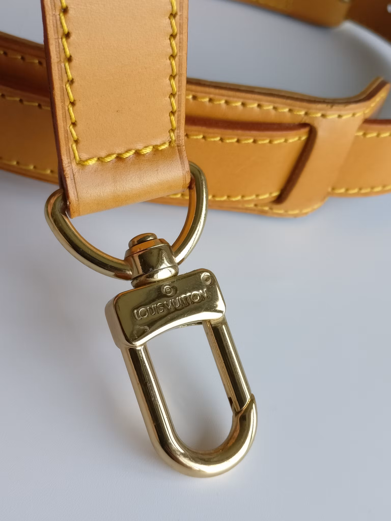 Louis Vuitton Keepall bandouliere strap
