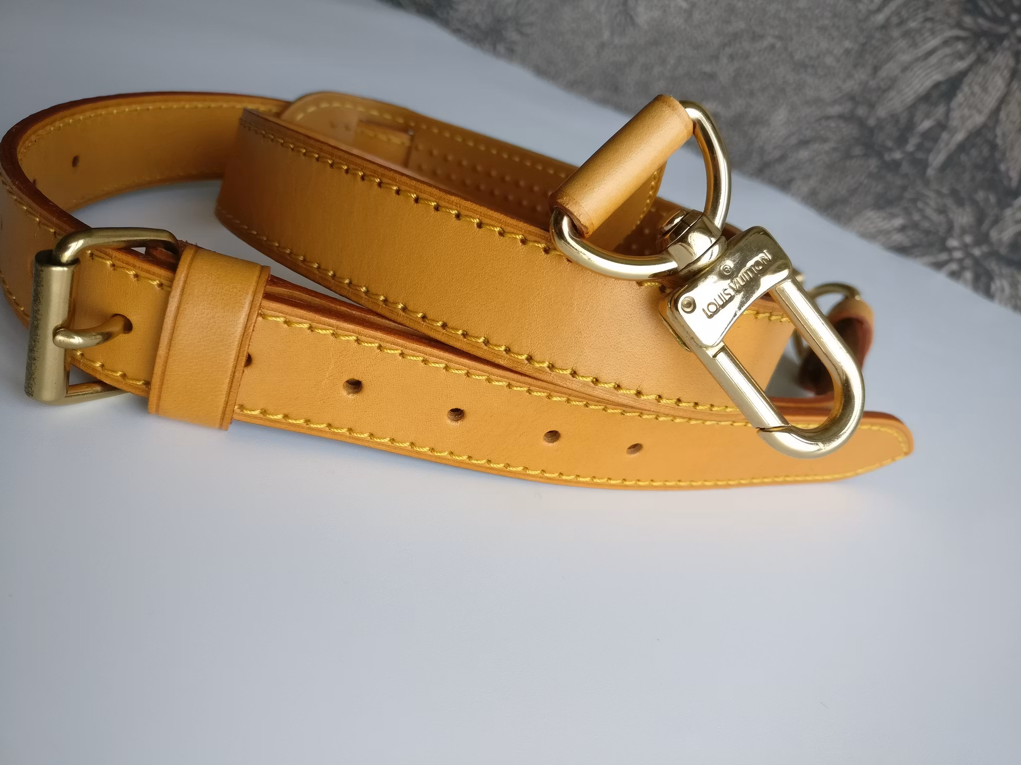 Louis Vuitton Keepall bandouliere strap