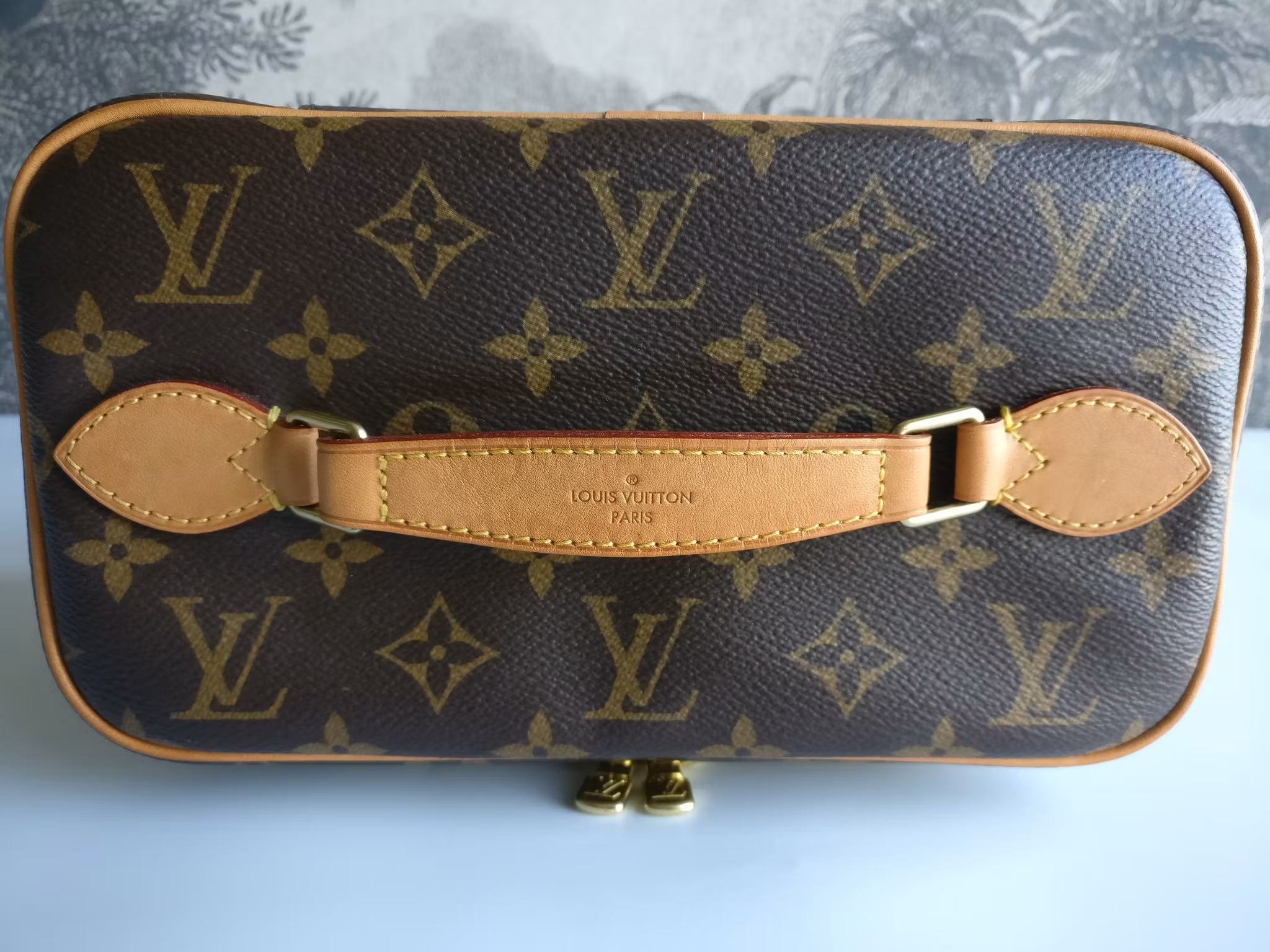 Louis Vuitton Nice BB toiletry