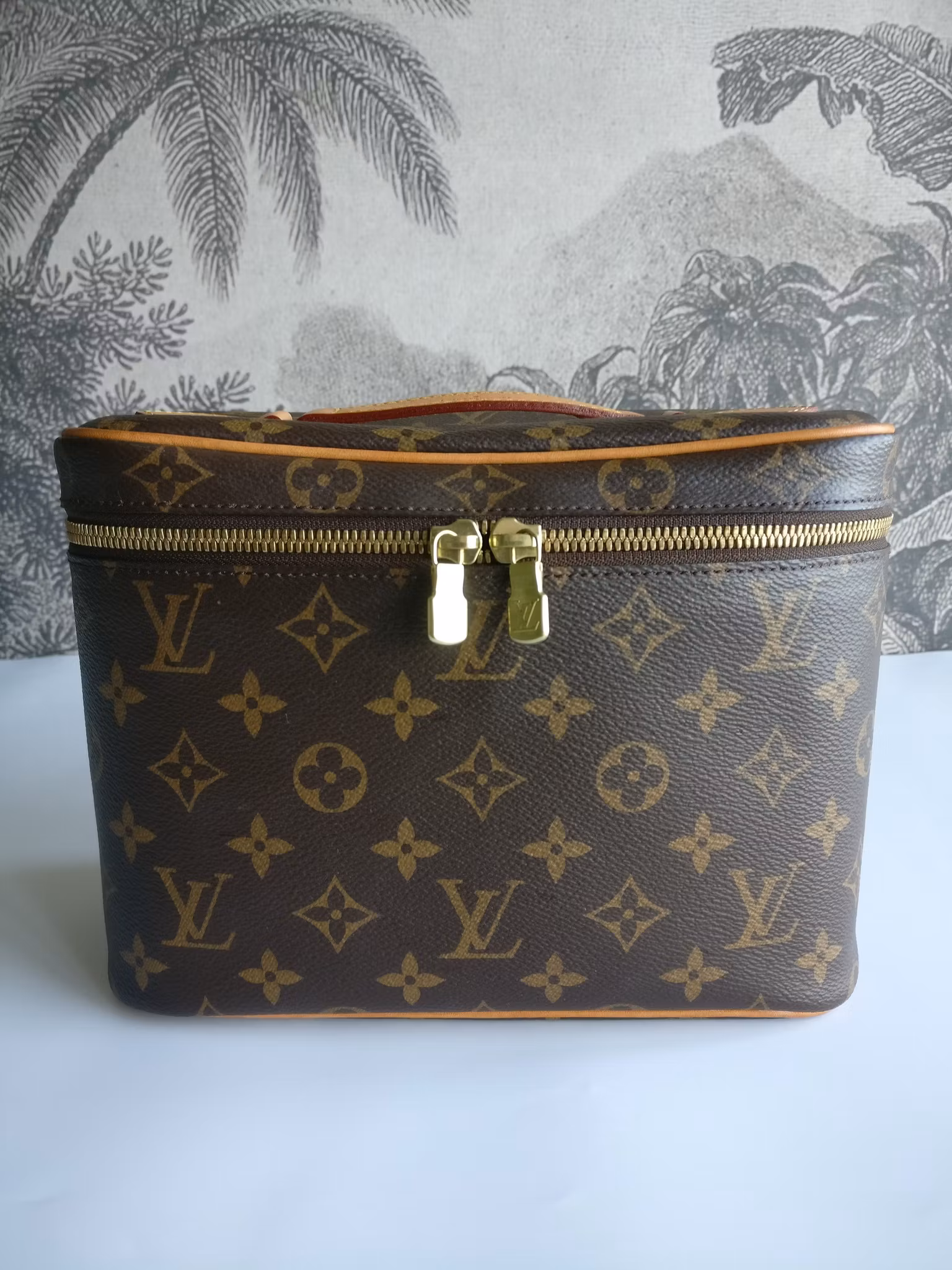 Louis Vuitton Nice BB toiletry