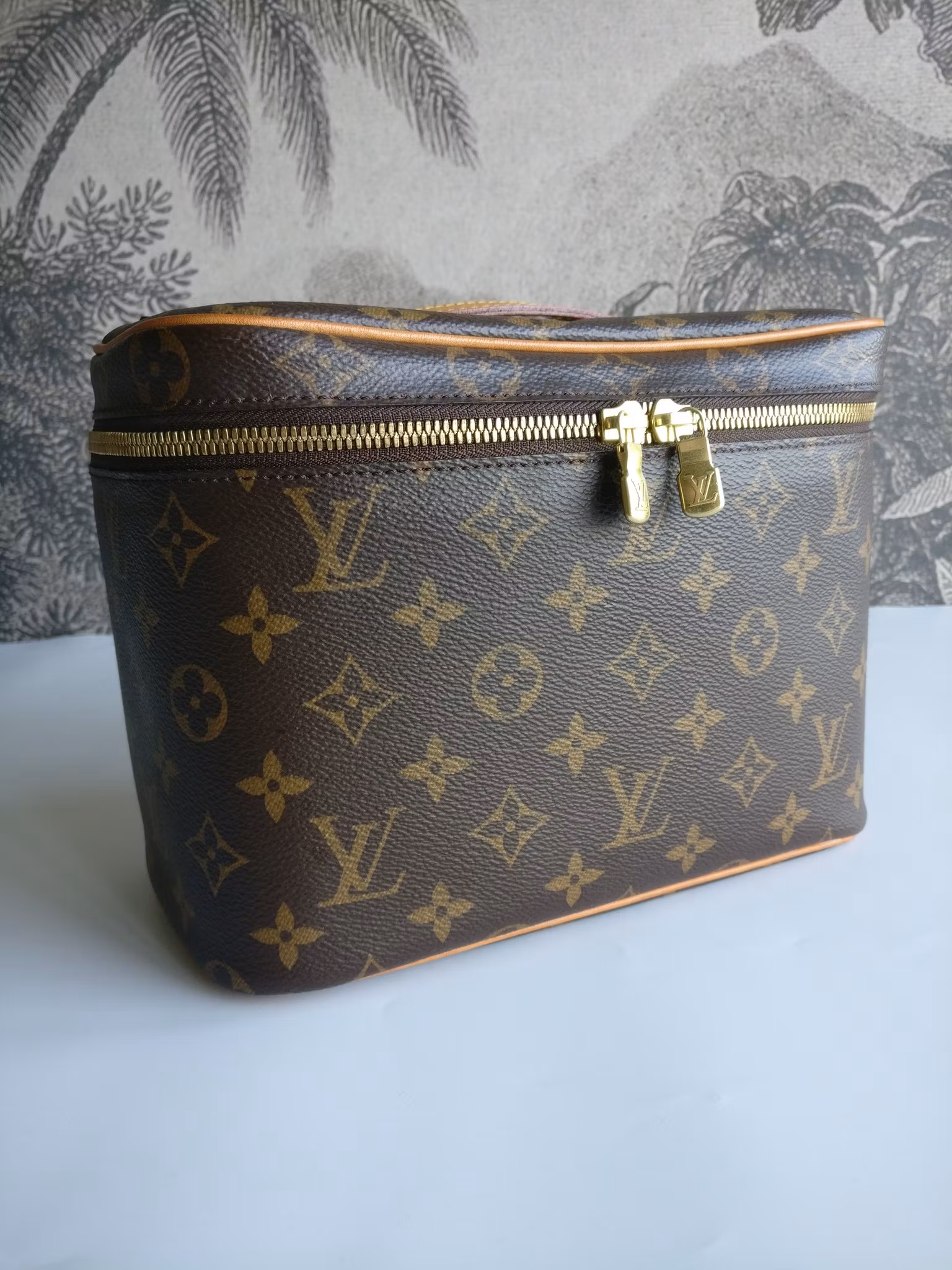 Louis Vuitton Nice BB toiletry