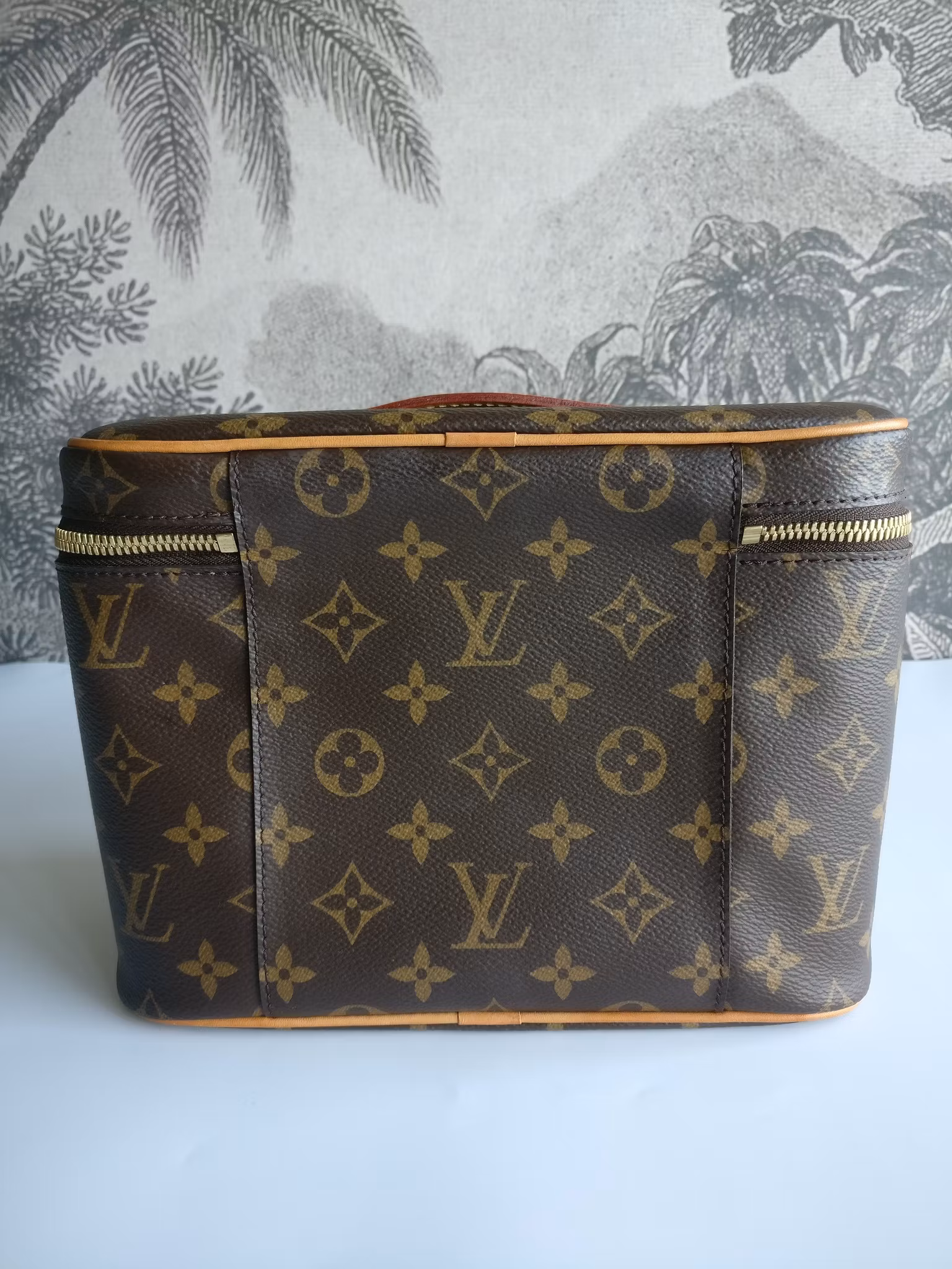 Louis Vuitton Nice BB toiletry