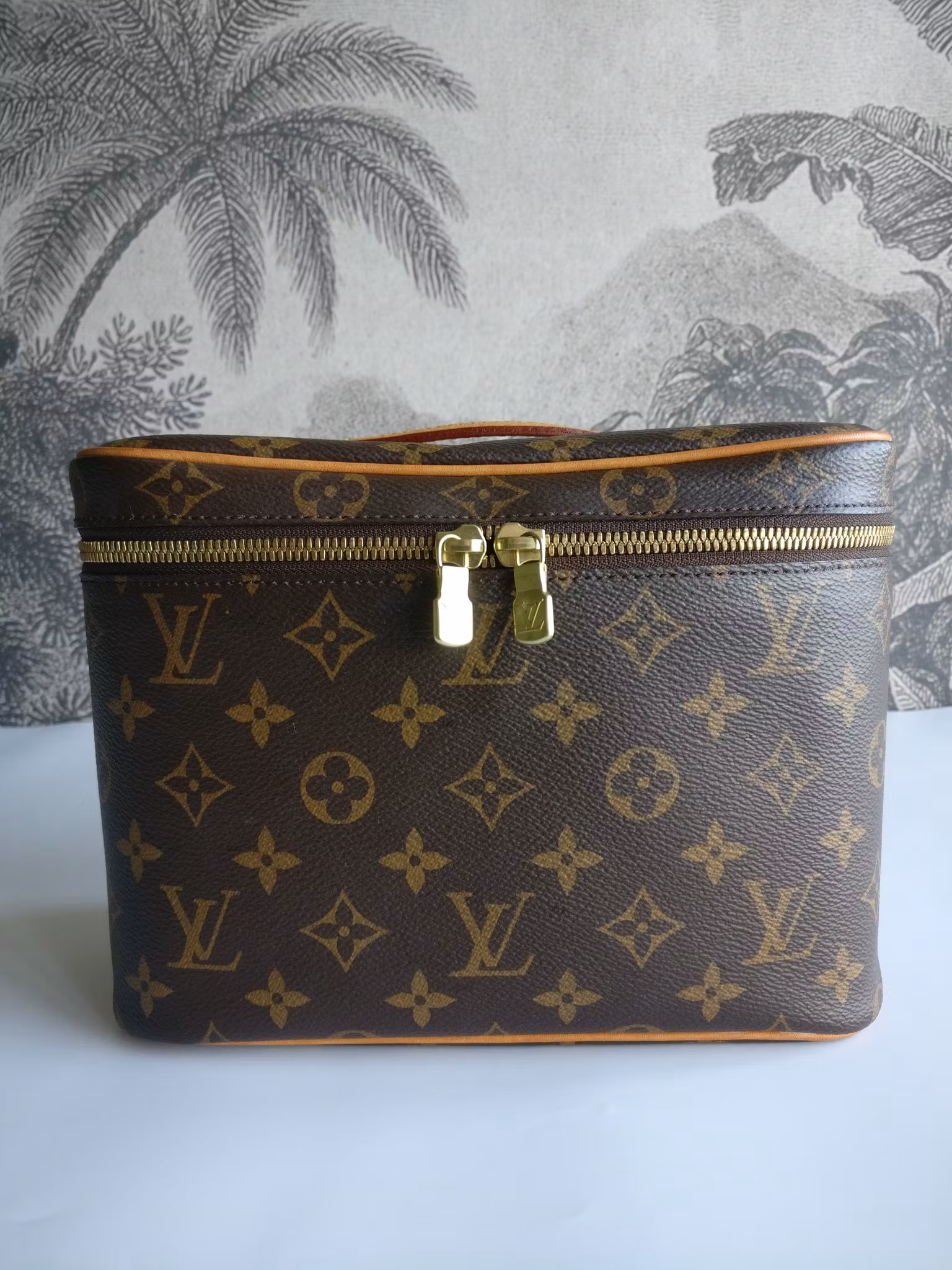 Louis Vuitton Nice BB toiletry