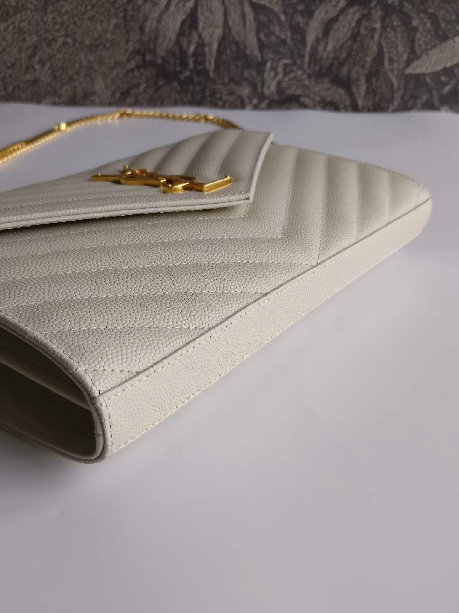 Saint Laurent Chain Wallet Crema Soft