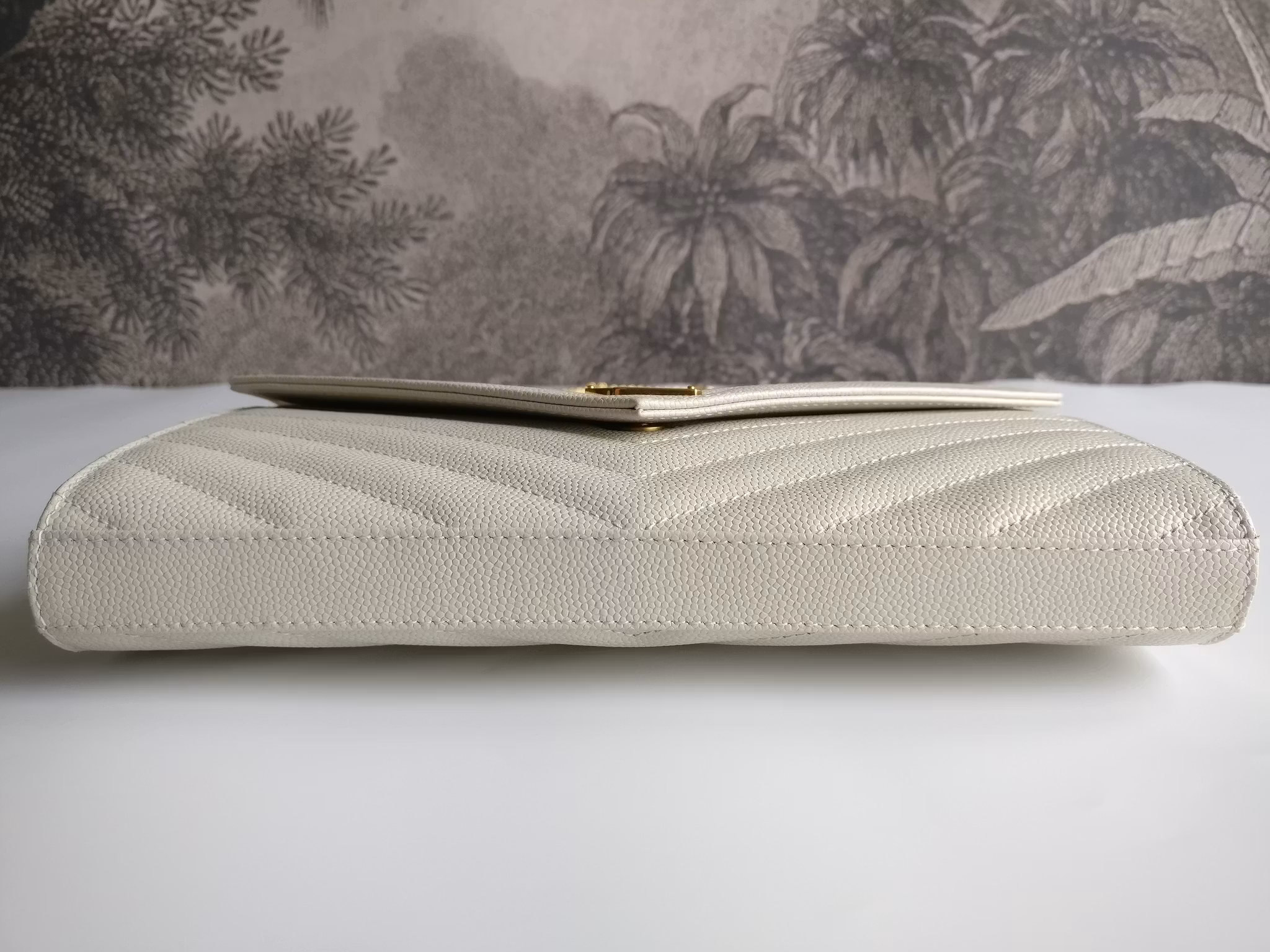 Saint Laurent Chain Wallet Crema Soft