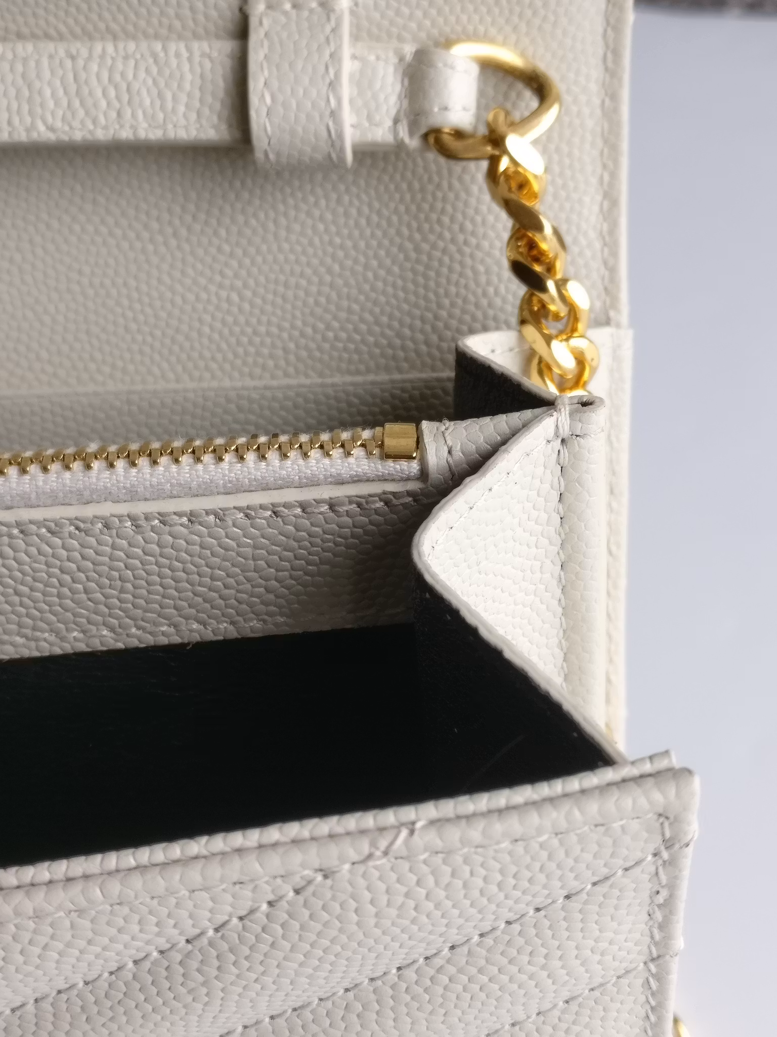 Saint Laurent Chain Wallet Crema Soft