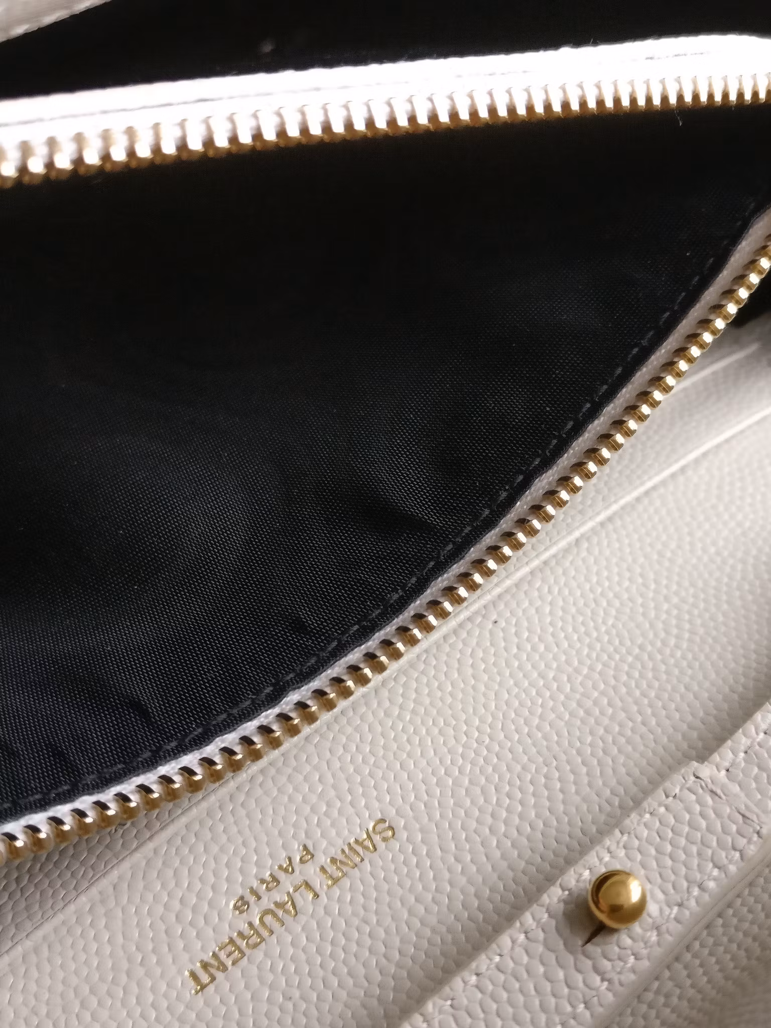 Saint Laurent Chain Wallet Crema Soft