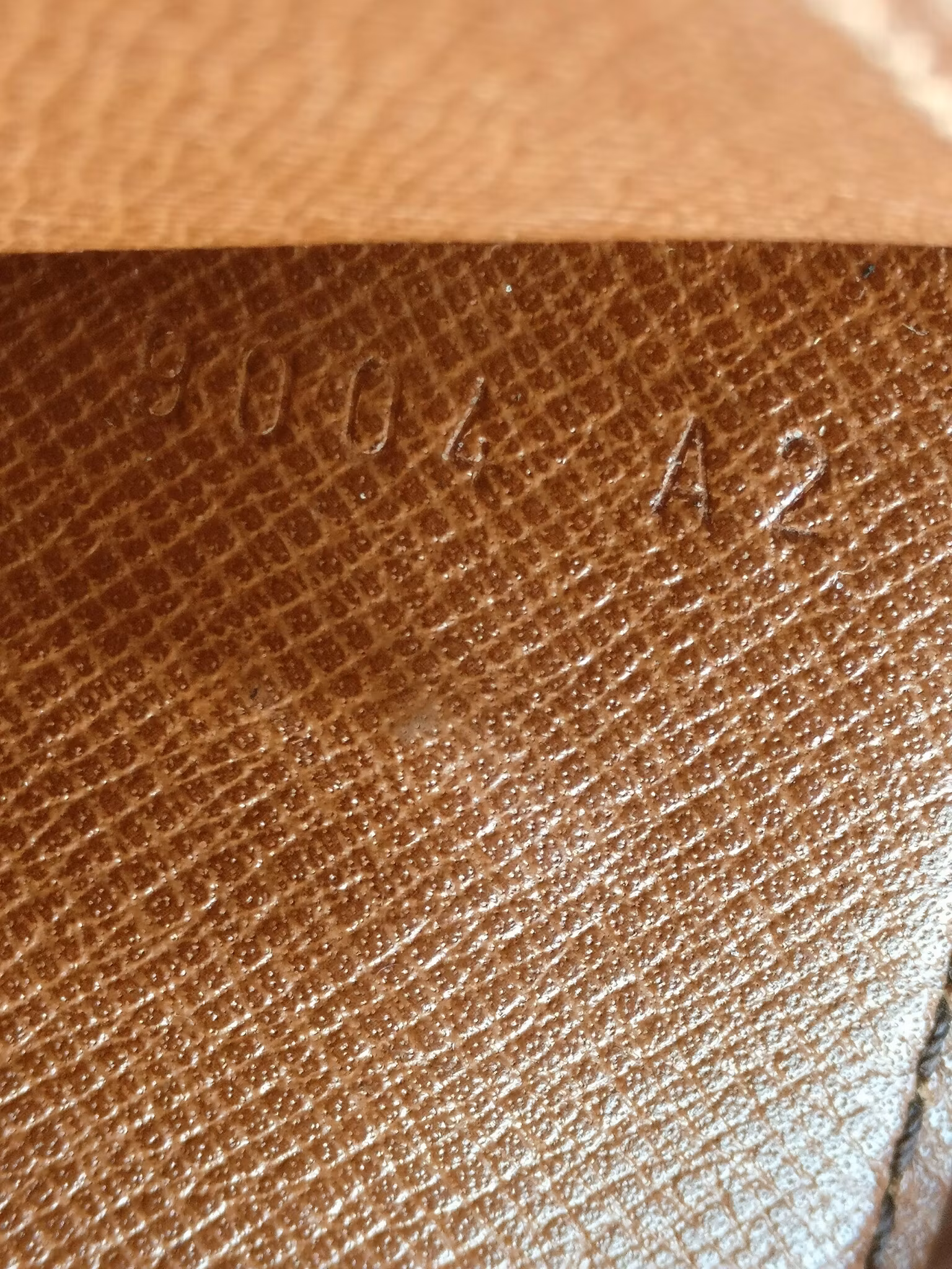Louis Vuitton Monceau 26