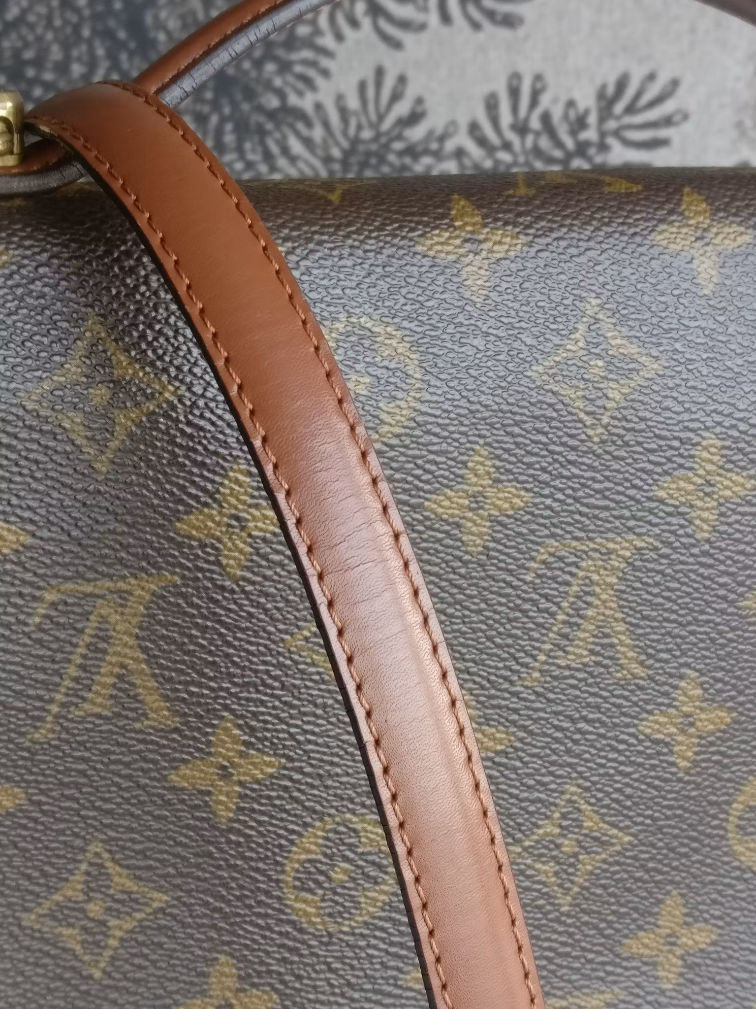 Louis Vuitton Monceau 26