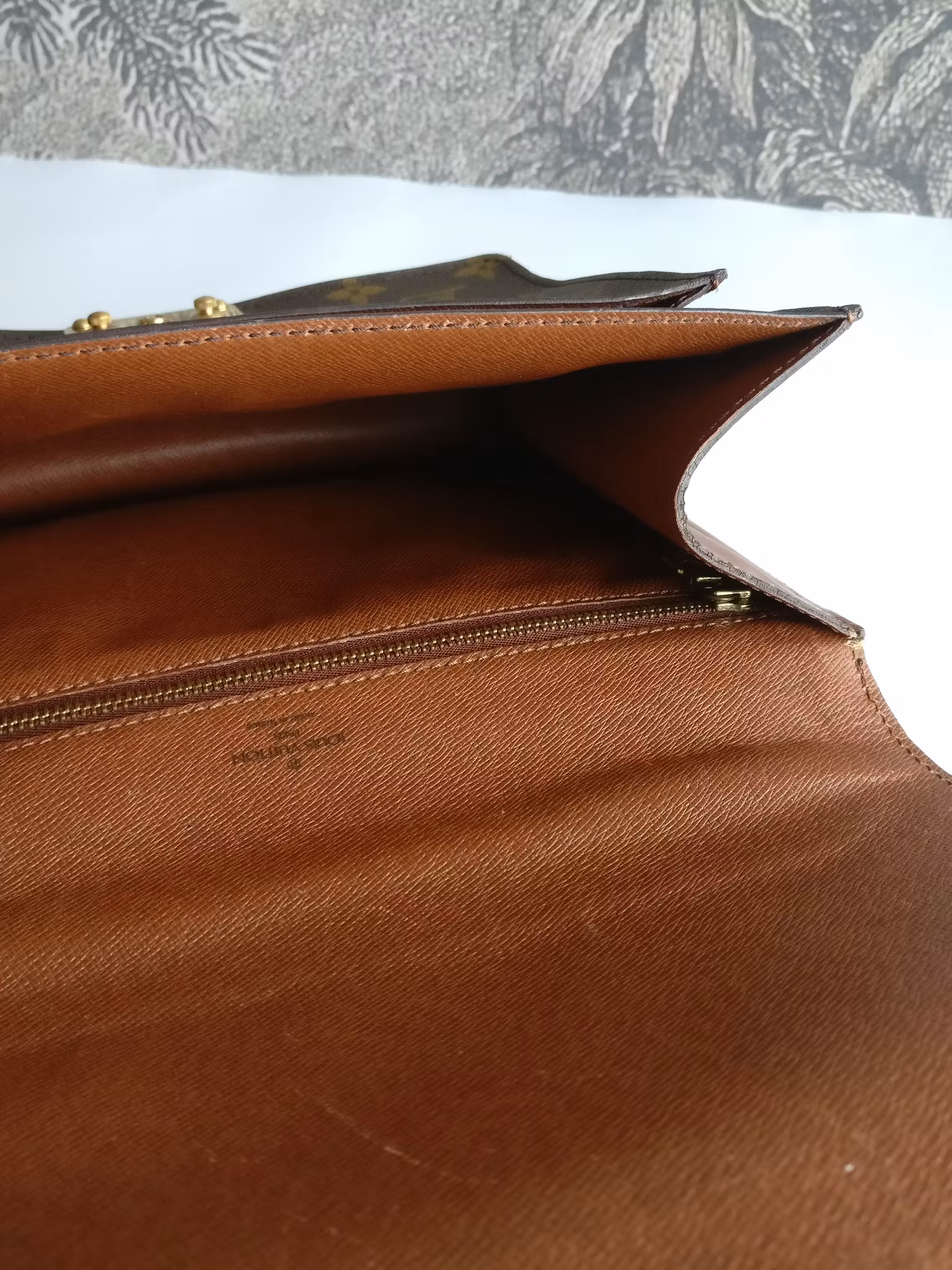 Louis Vuitton Monceau 26