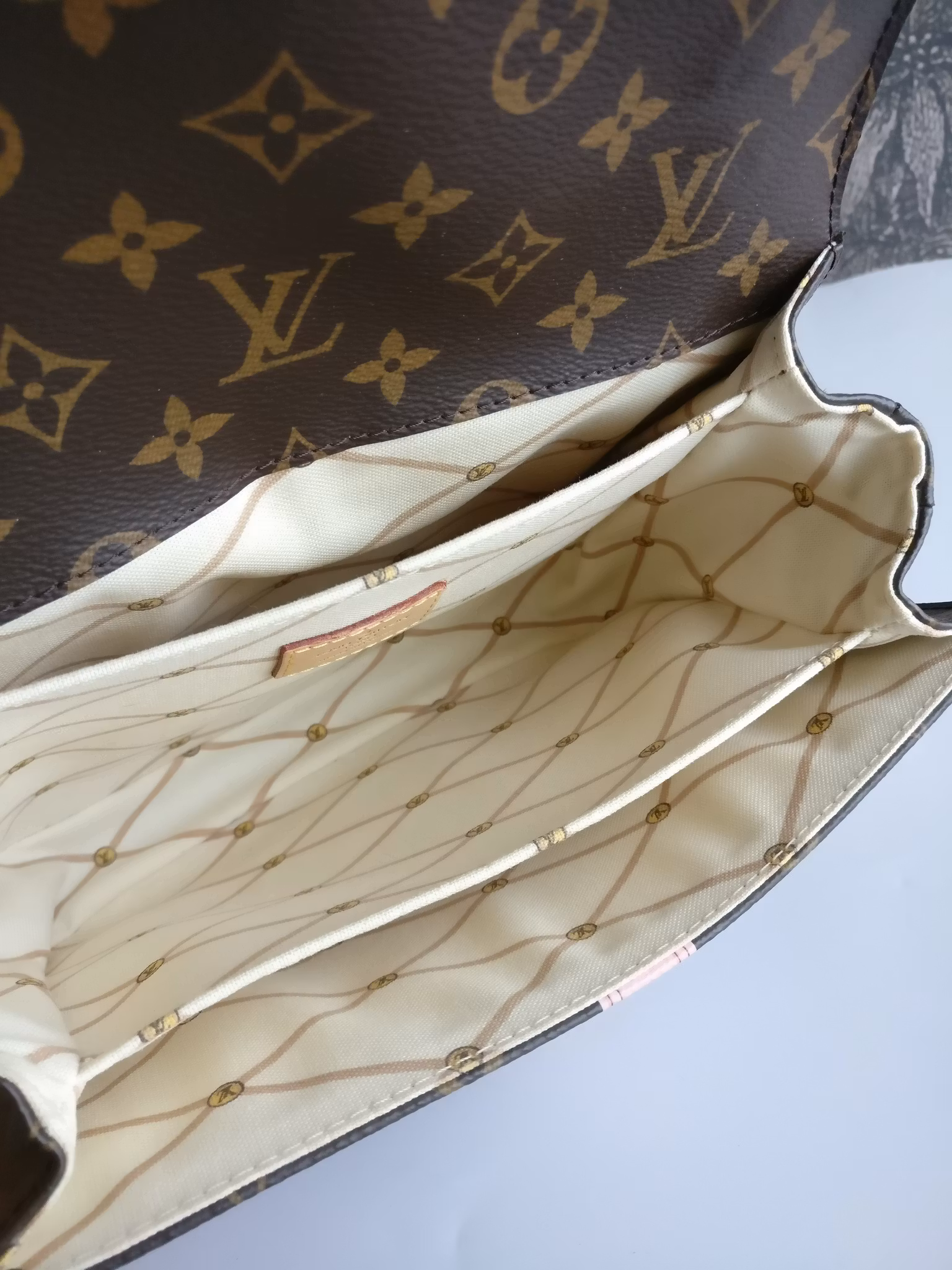 Louis Vuitton Pochette Metis Summer Trunks