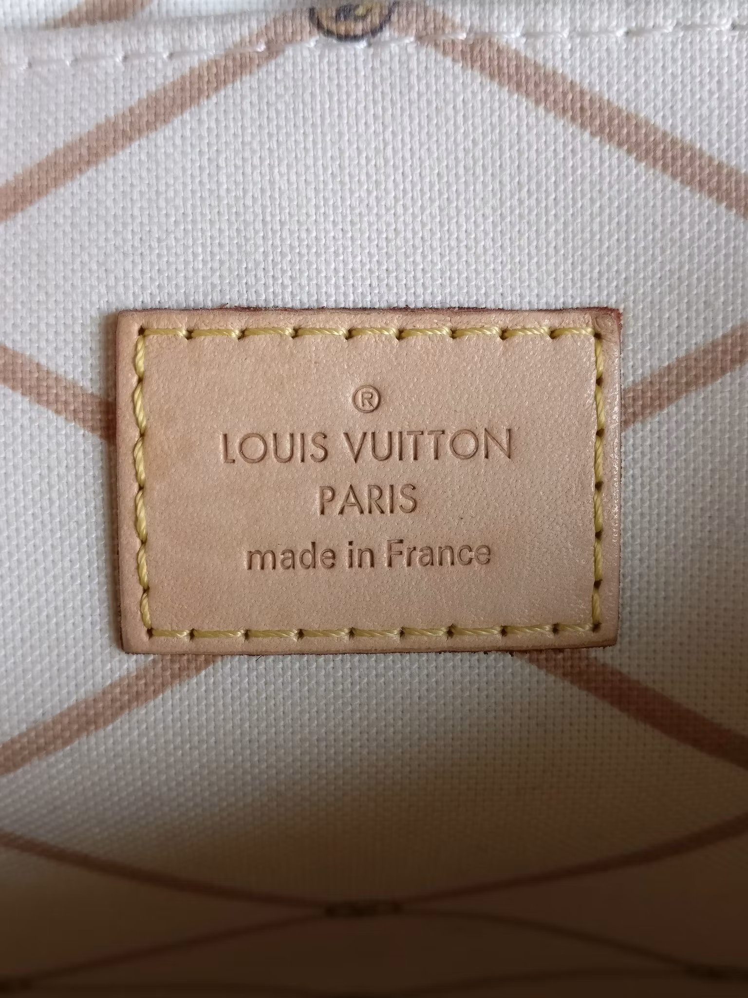 Louis Vuitton Pochette Metis Summer Trunks