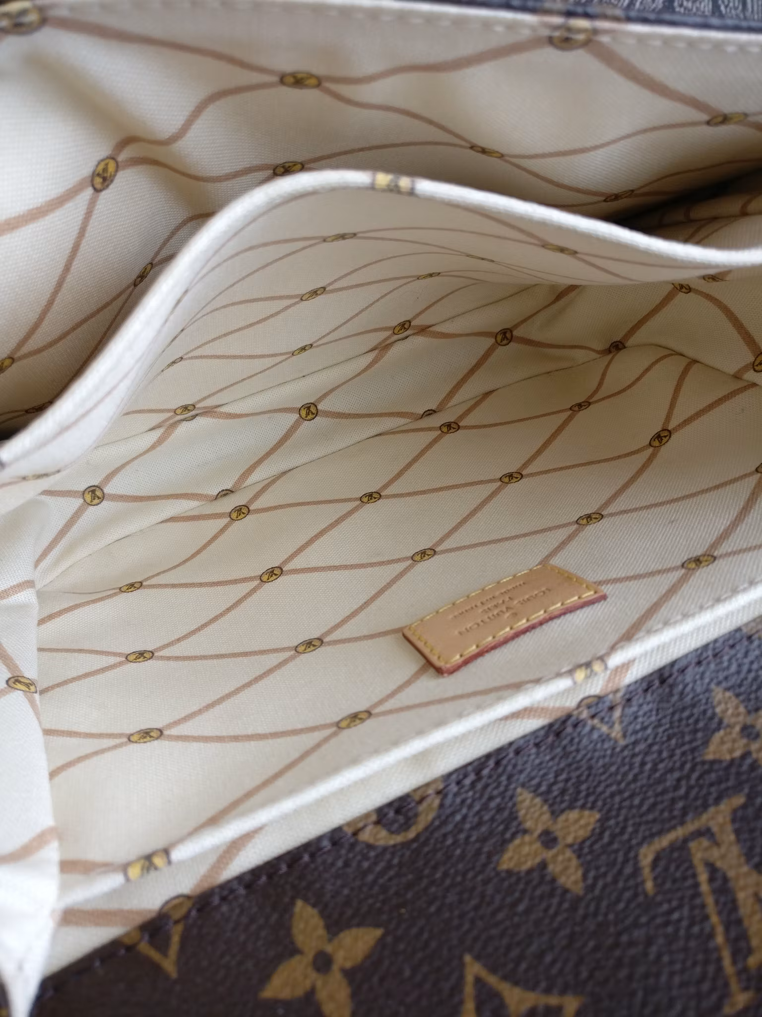 Louis Vuitton Pochette Metis Summer Trunks