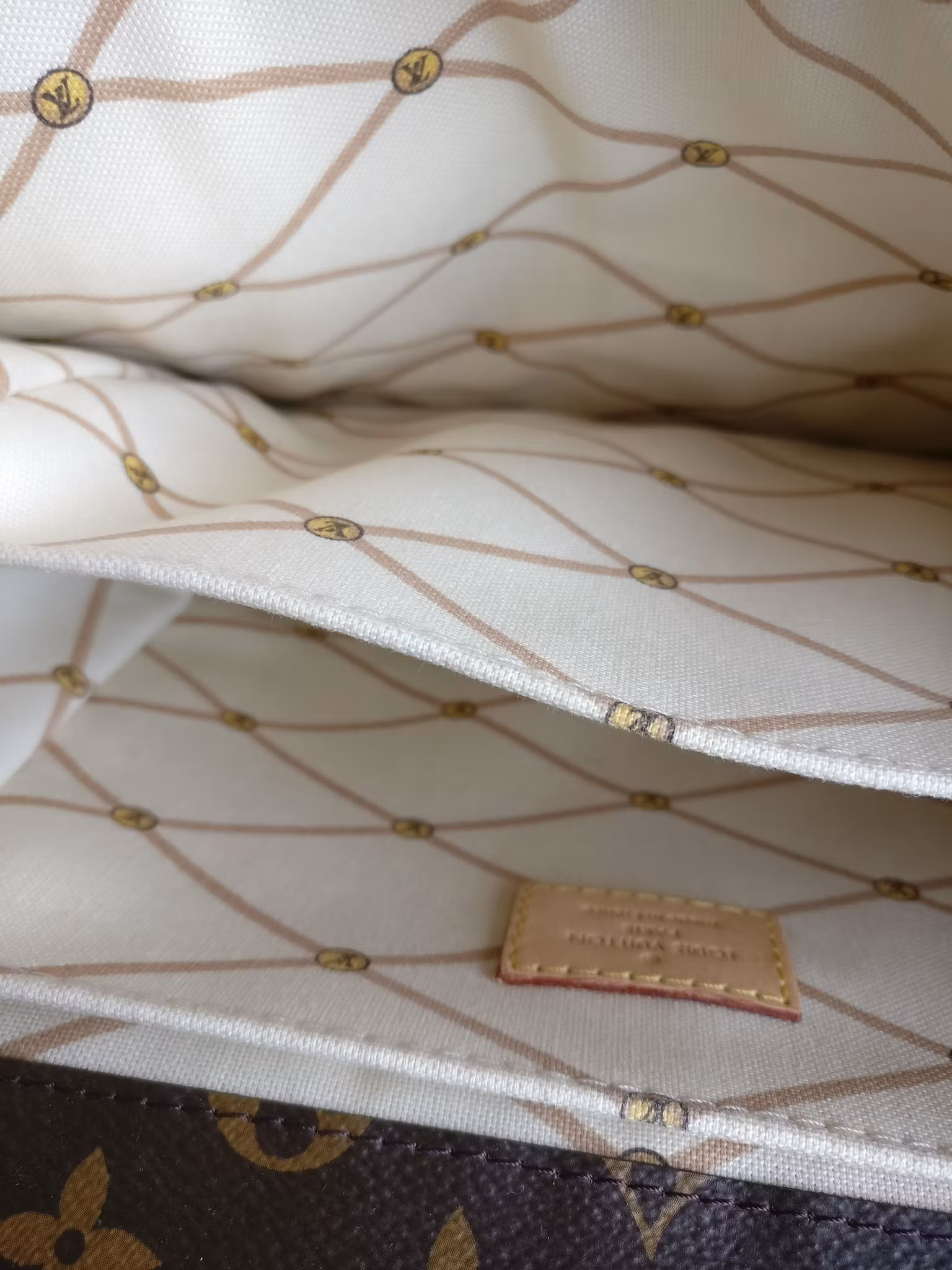 Louis Vuitton Pochette Metis Summer Trunks