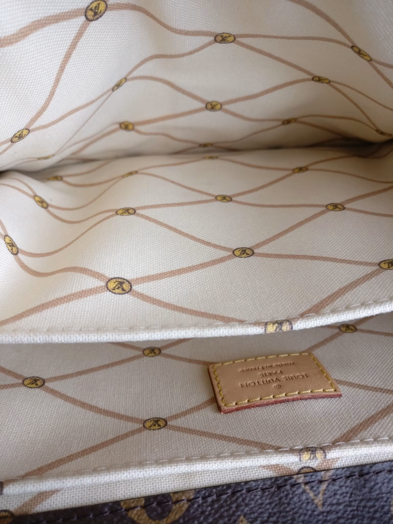 Louis Vuitton Pochette Metis Summer Trunks