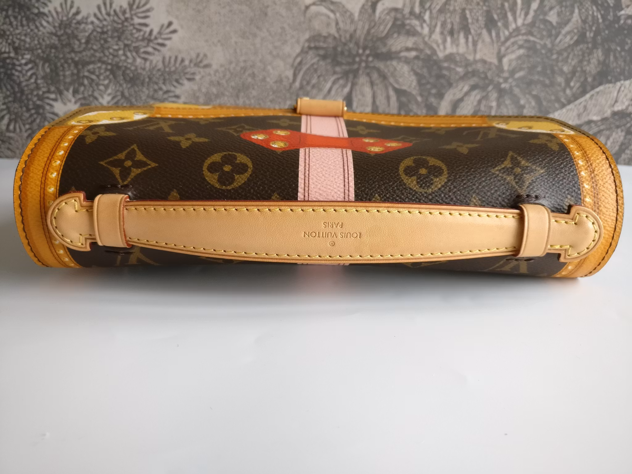 Louis Vuitton Pochette Metis Summer Trunks