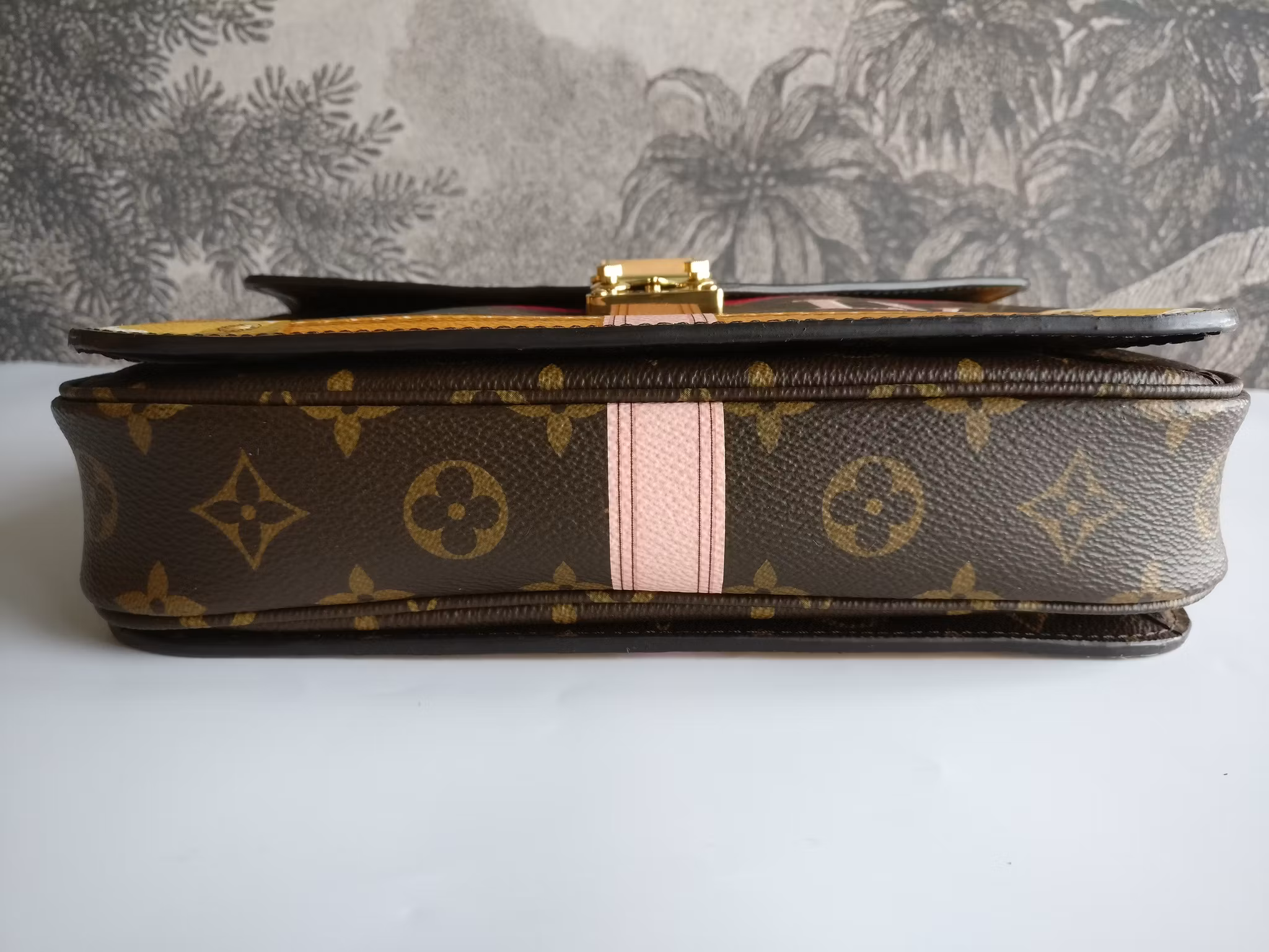 Louis Vuitton Pochette Metis Summer Trunks