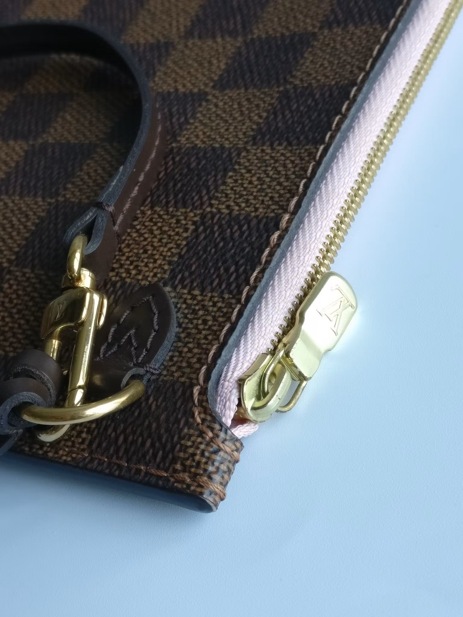 Louis Vuitton Neverfull MM Pouch damier ebene rose ballerine