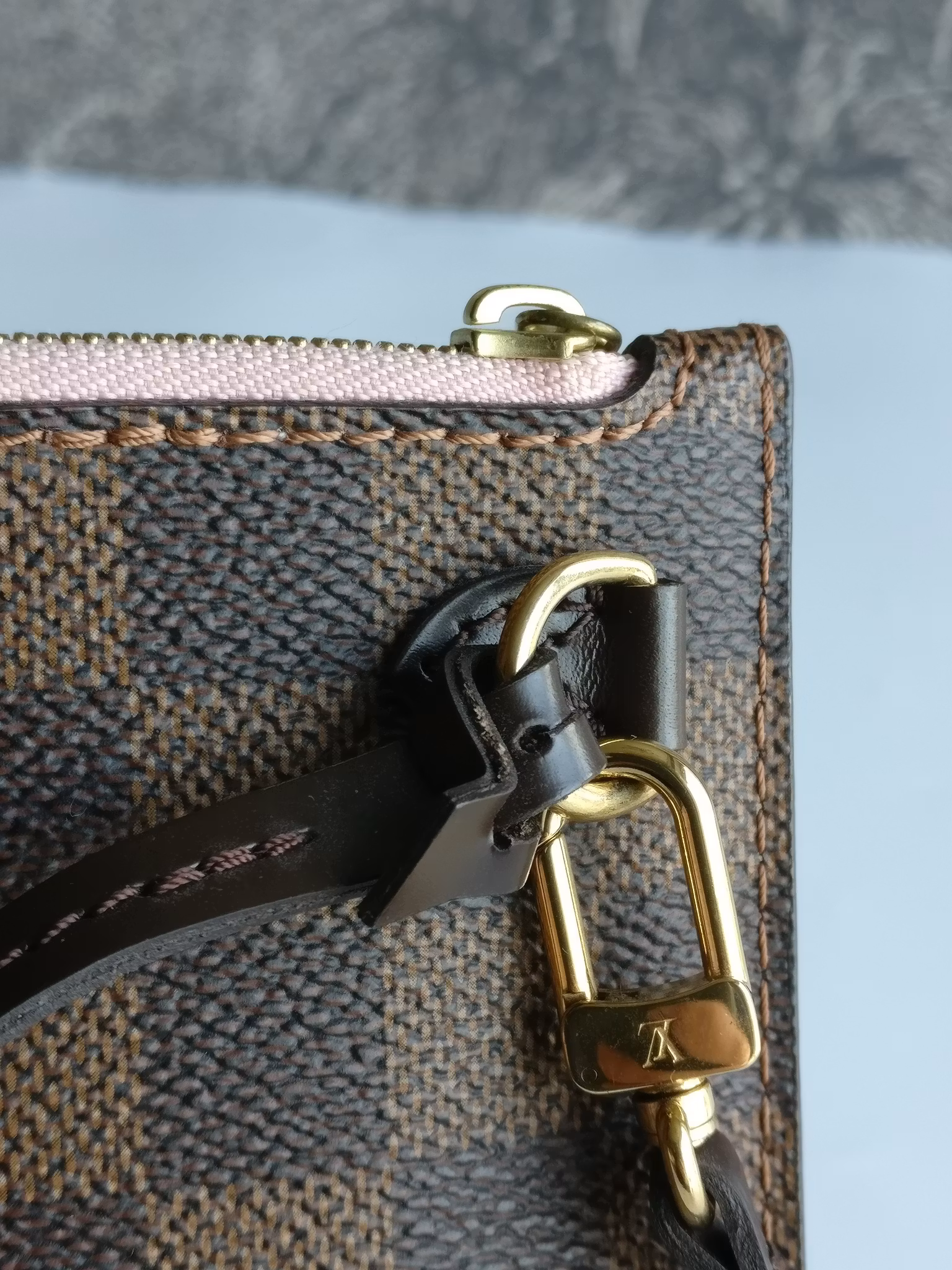 Louis Vuitton Neverfull MM Pouch damier ebene rose ballerine