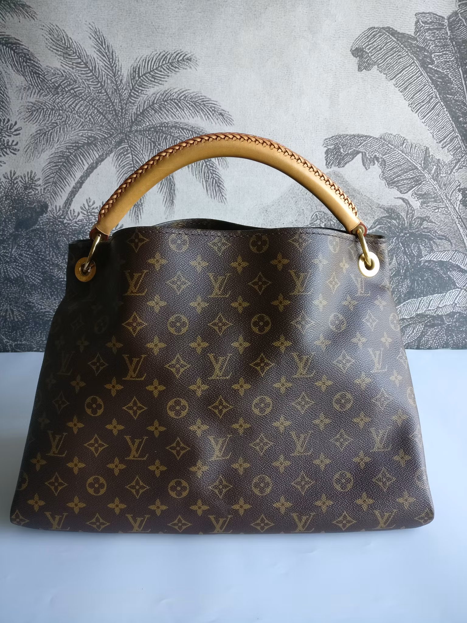 Louis Vuitton Artsy MM
