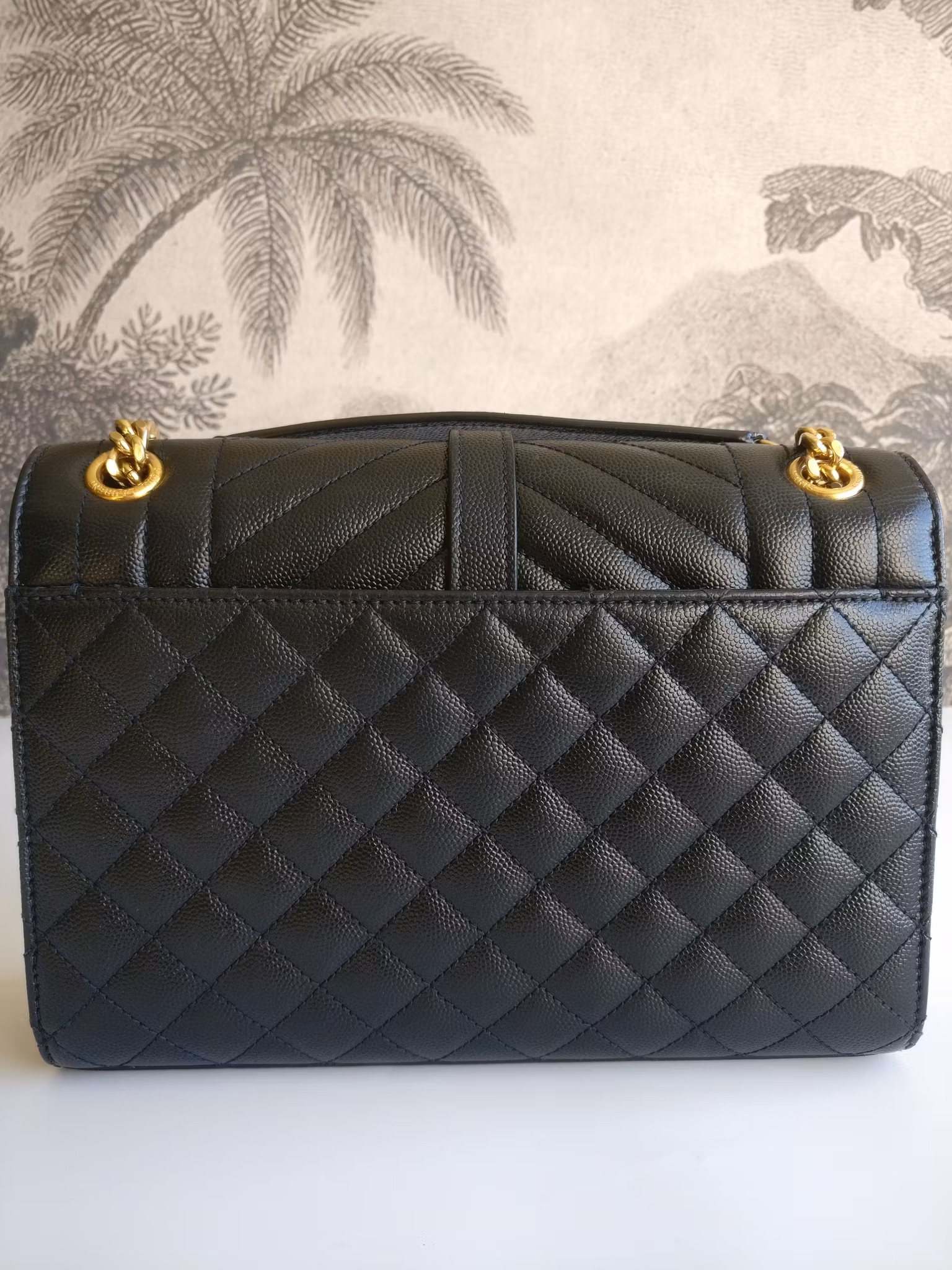 Saint Laurent Envelope Medium Grain de poudre