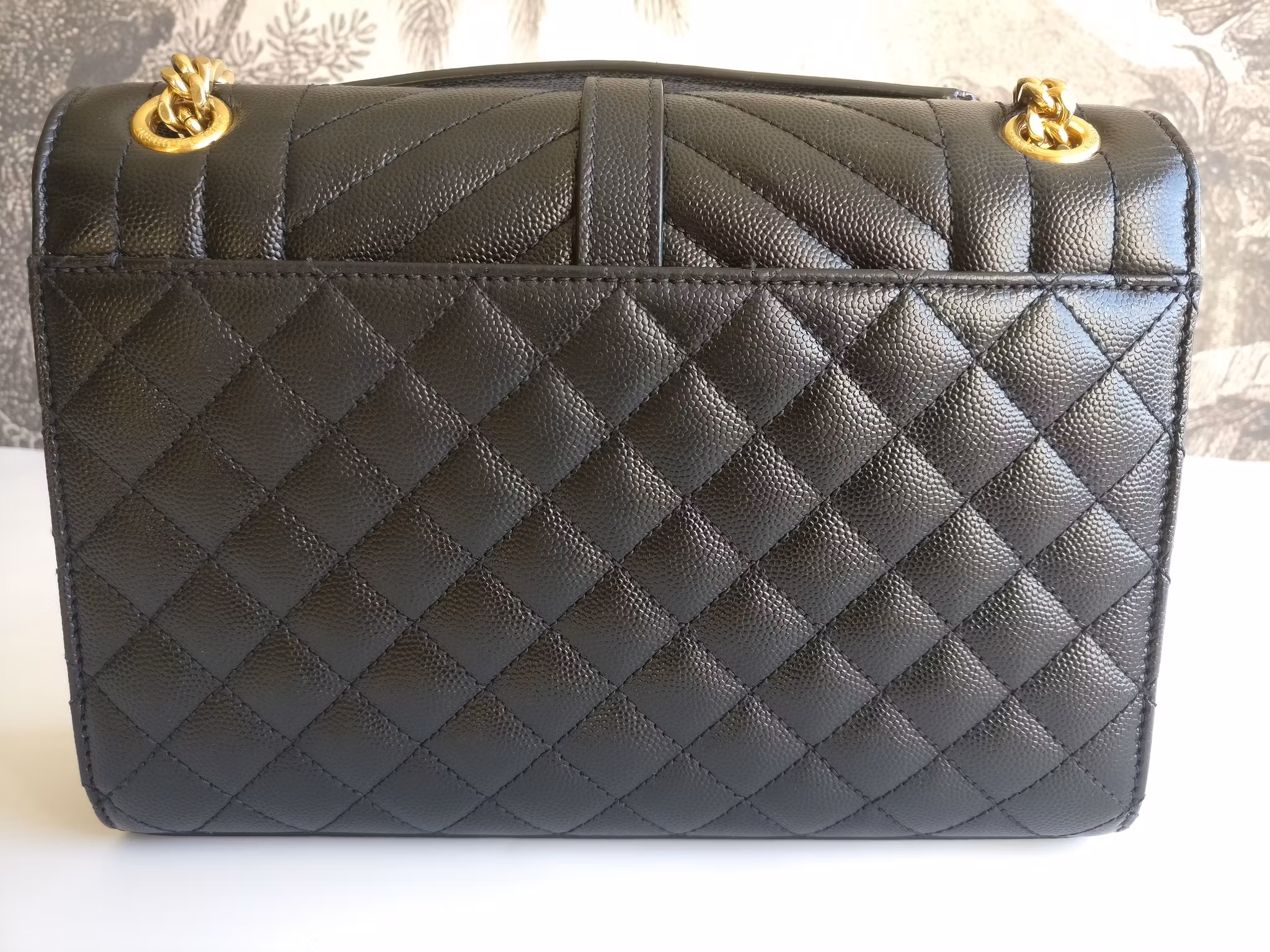 Saint Laurent Envelope Medium Grain de poudre