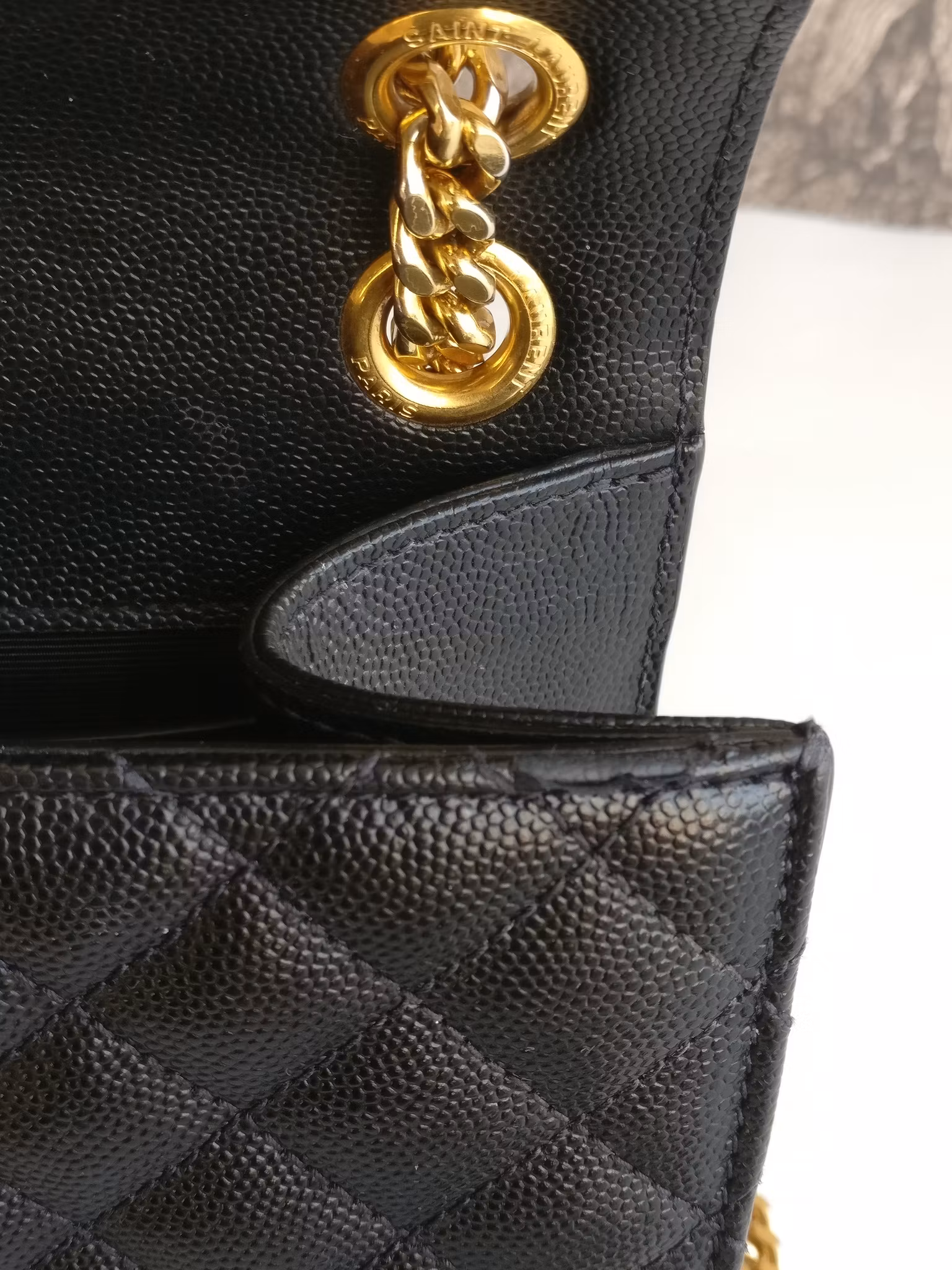 Saint Laurent Envelope Medium Grain de poudre