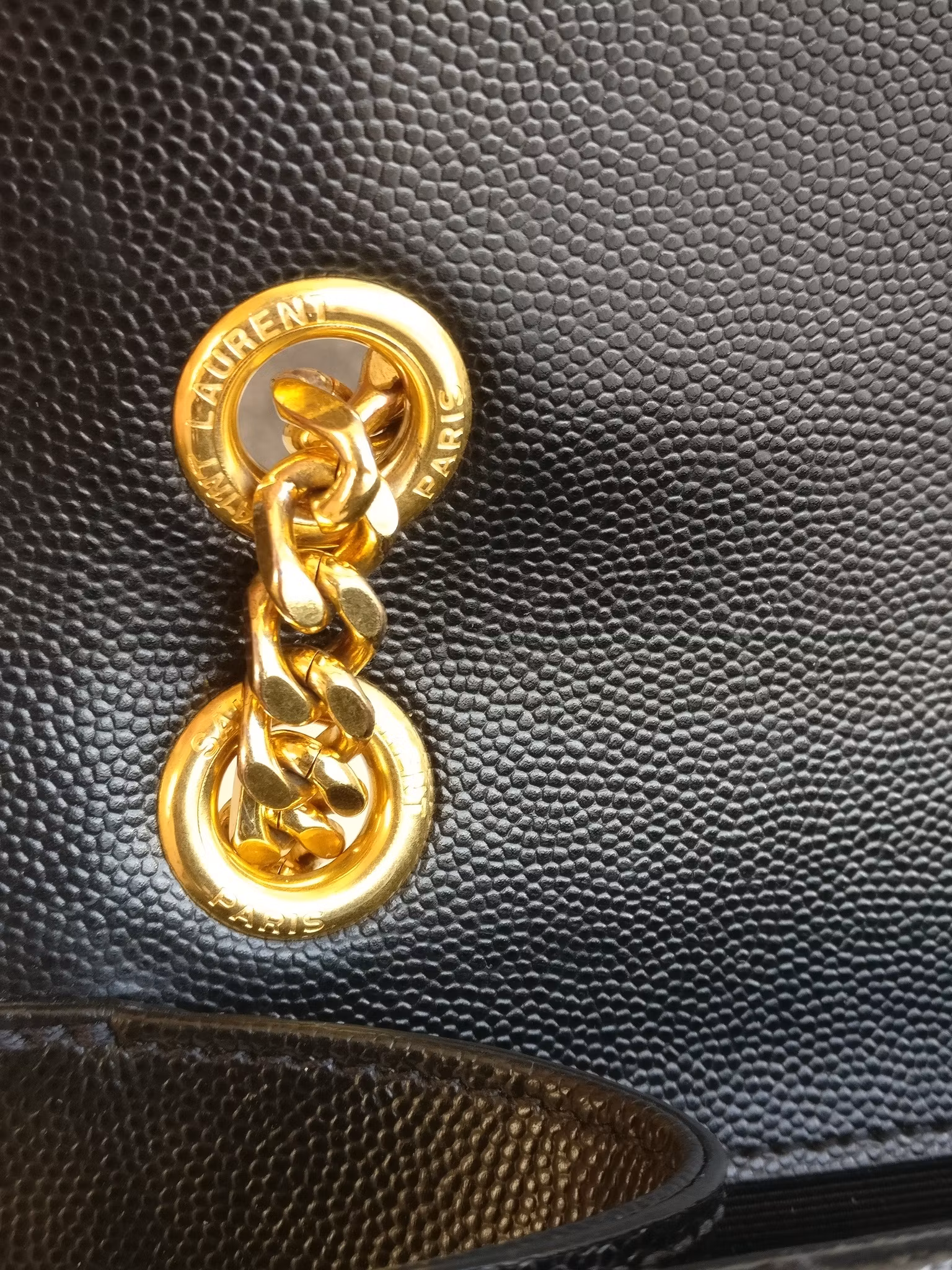 Saint Laurent Envelope Medium Grain de poudre