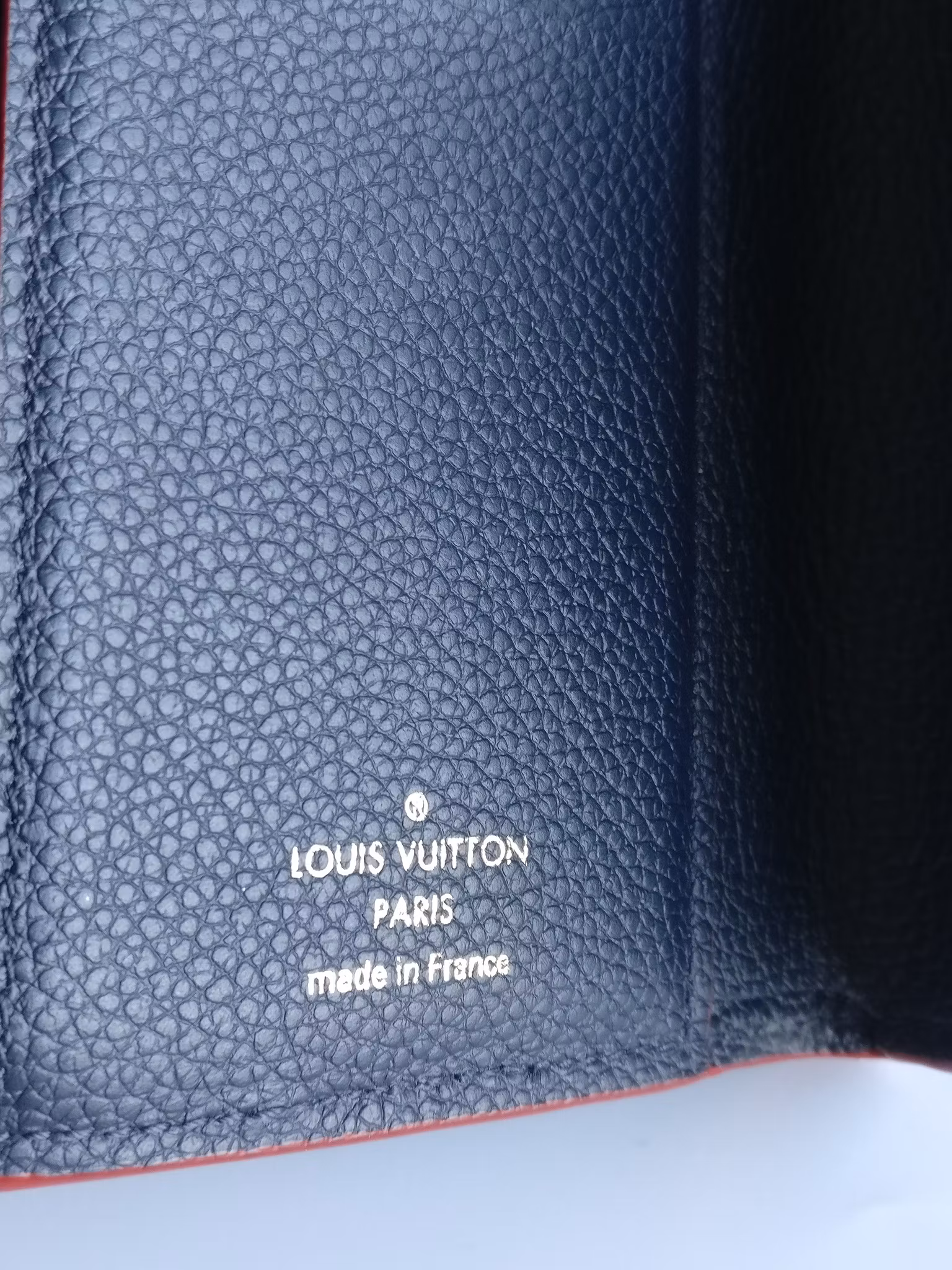 Louis Vuitton Victorine Wallet empreinte marine rouge