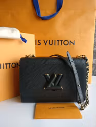 Louis Vuitton Twist MM GHW