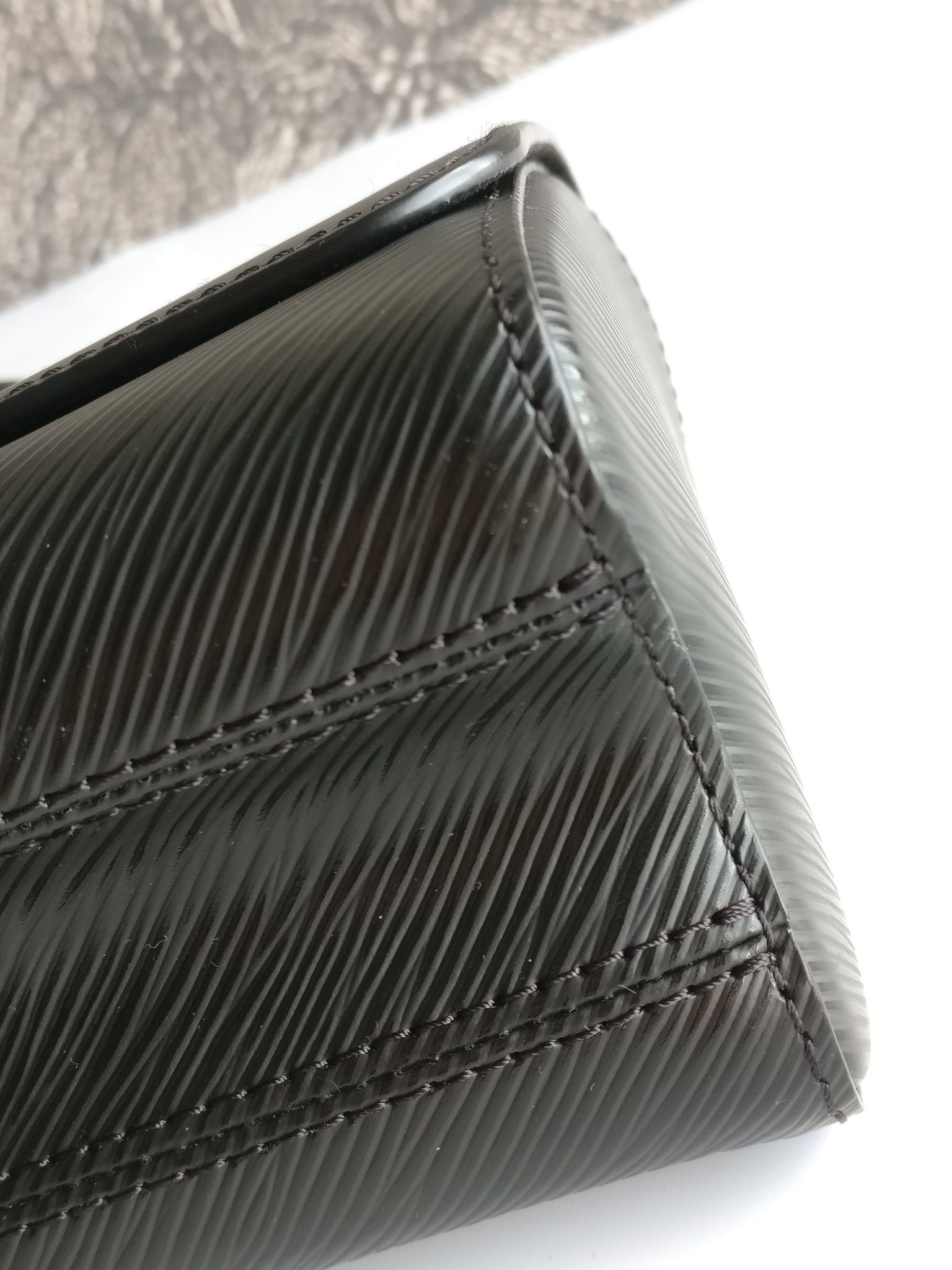 Louis Vuitton Twist MM Bag SHW