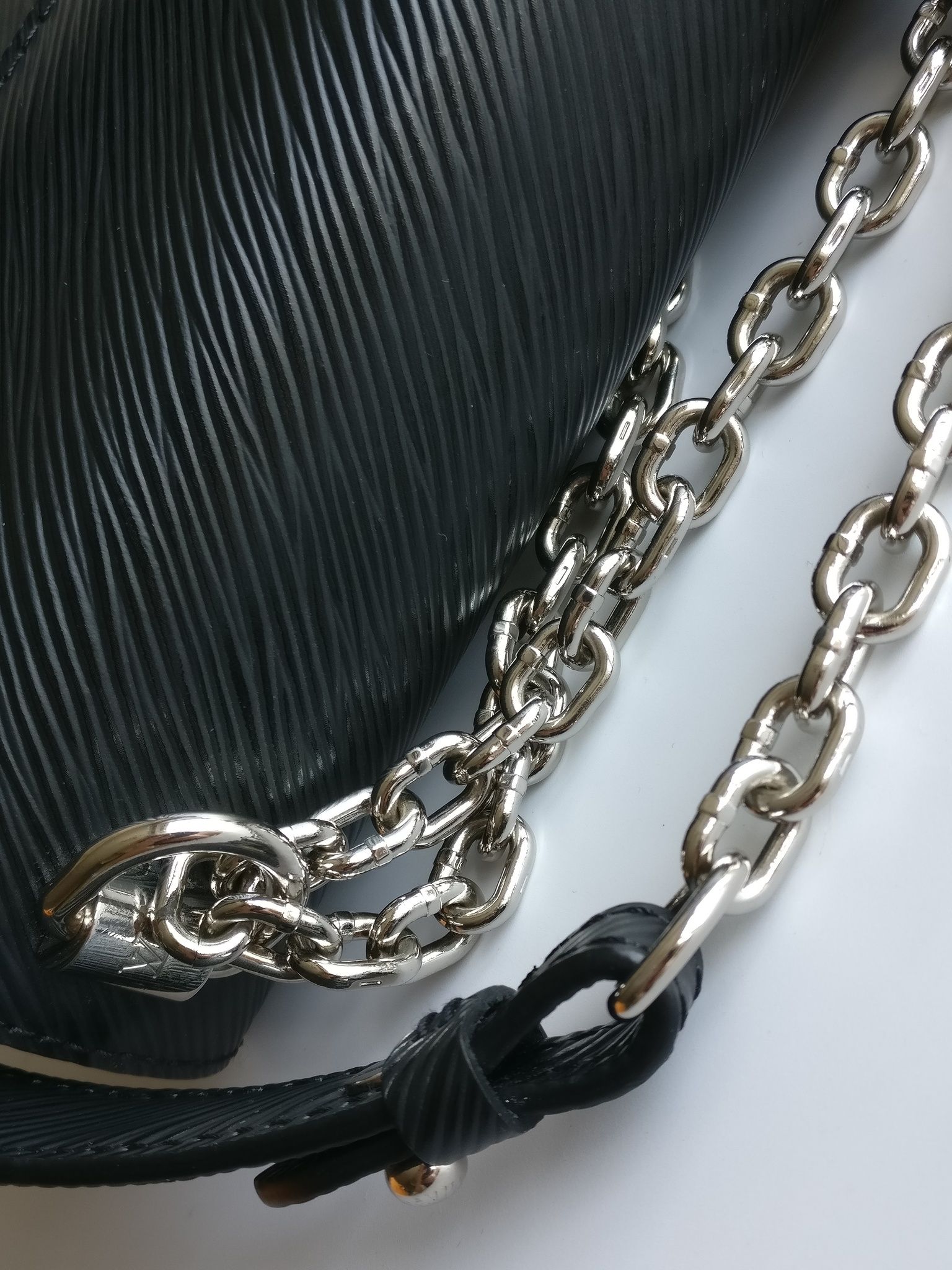 Louis Vuitton Twist MM Bag SHW