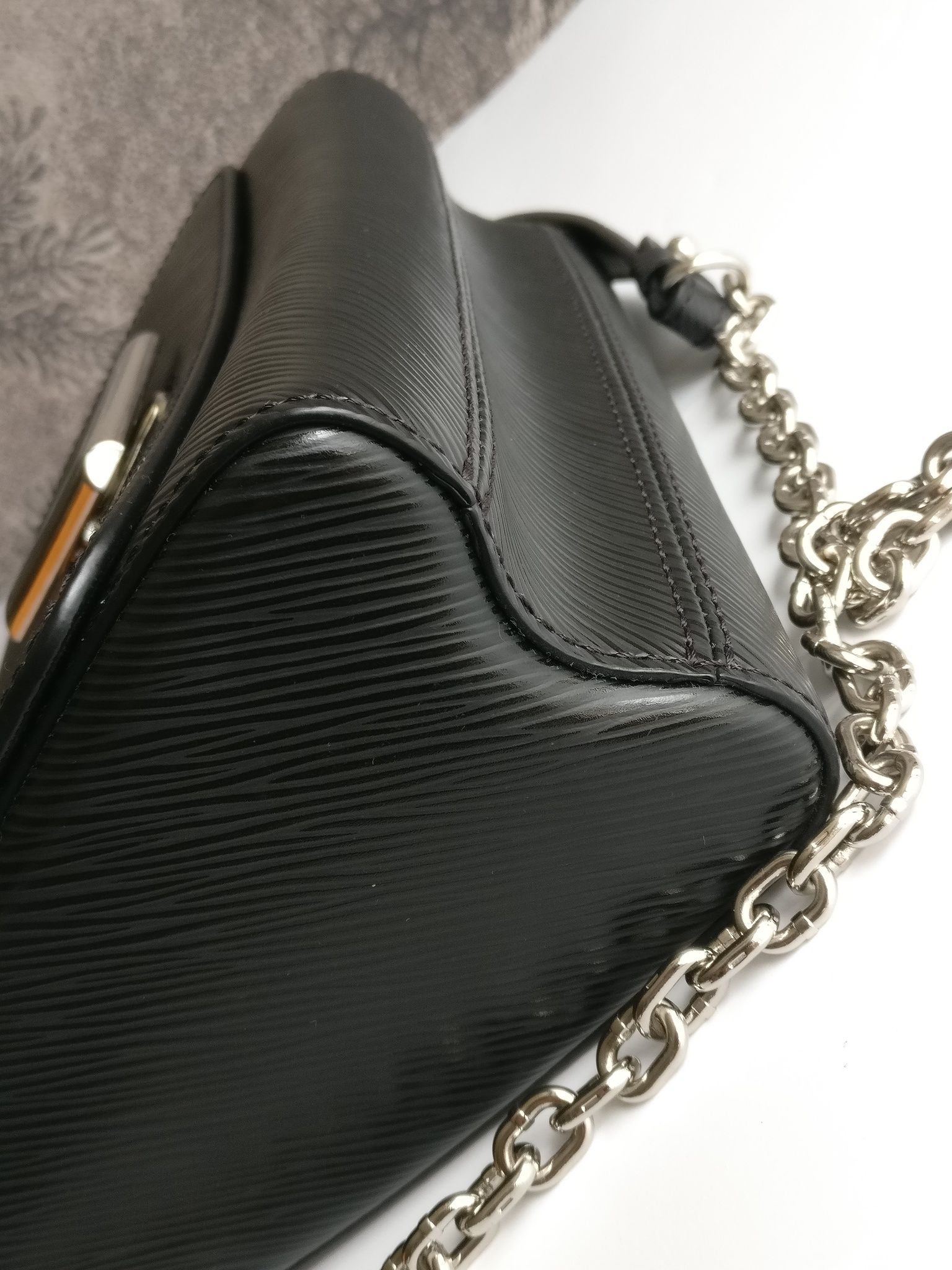 Louis Vuitton Twist MM Bag SHW