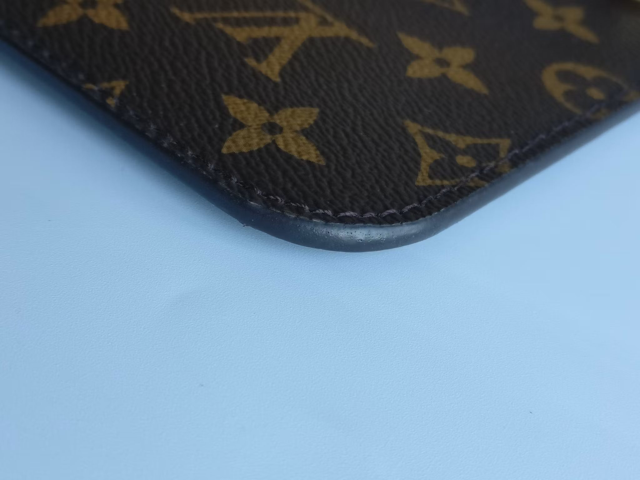 Louis Vuitton Neverfull MM pochette