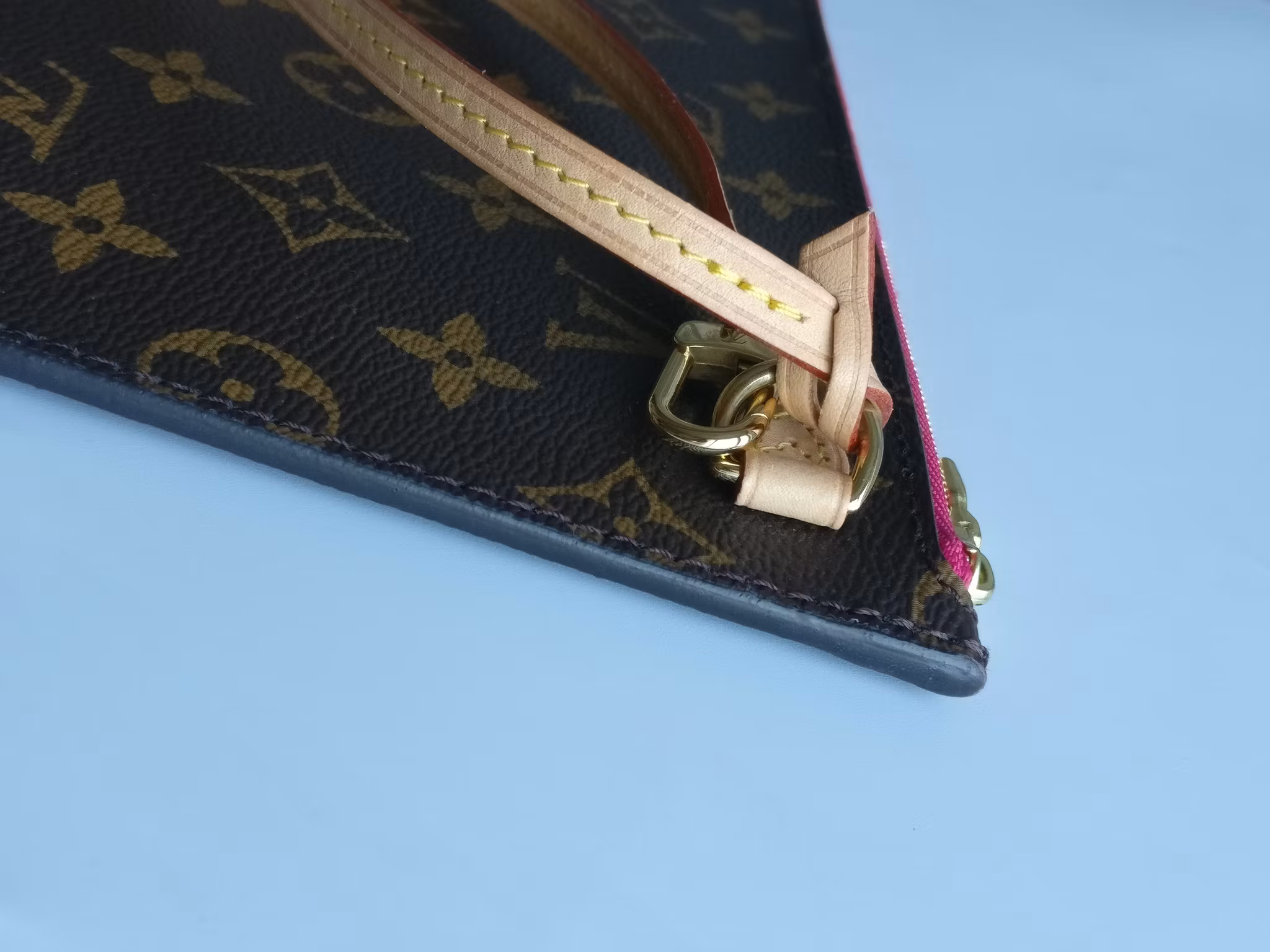 Louis Vuitton Neverfull MM pochette