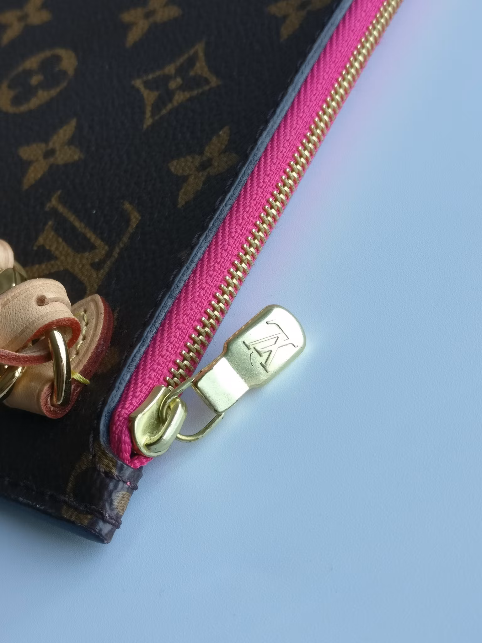 Louis Vuitton Neverfull MM pochette