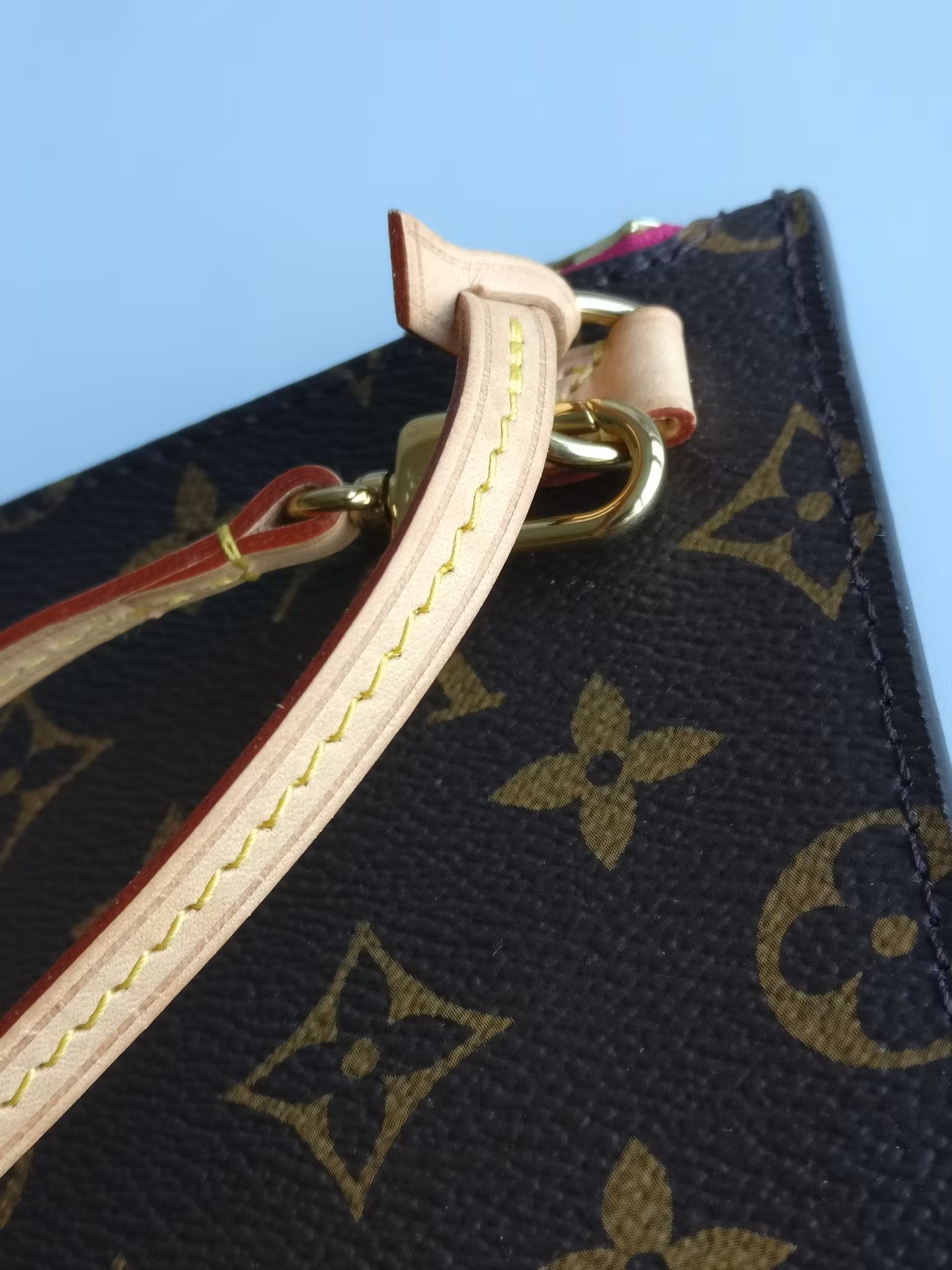 Louis Vuitton Neverfull MM pochette
