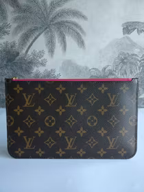 Louis Vuitton Neverfull MM pochette
