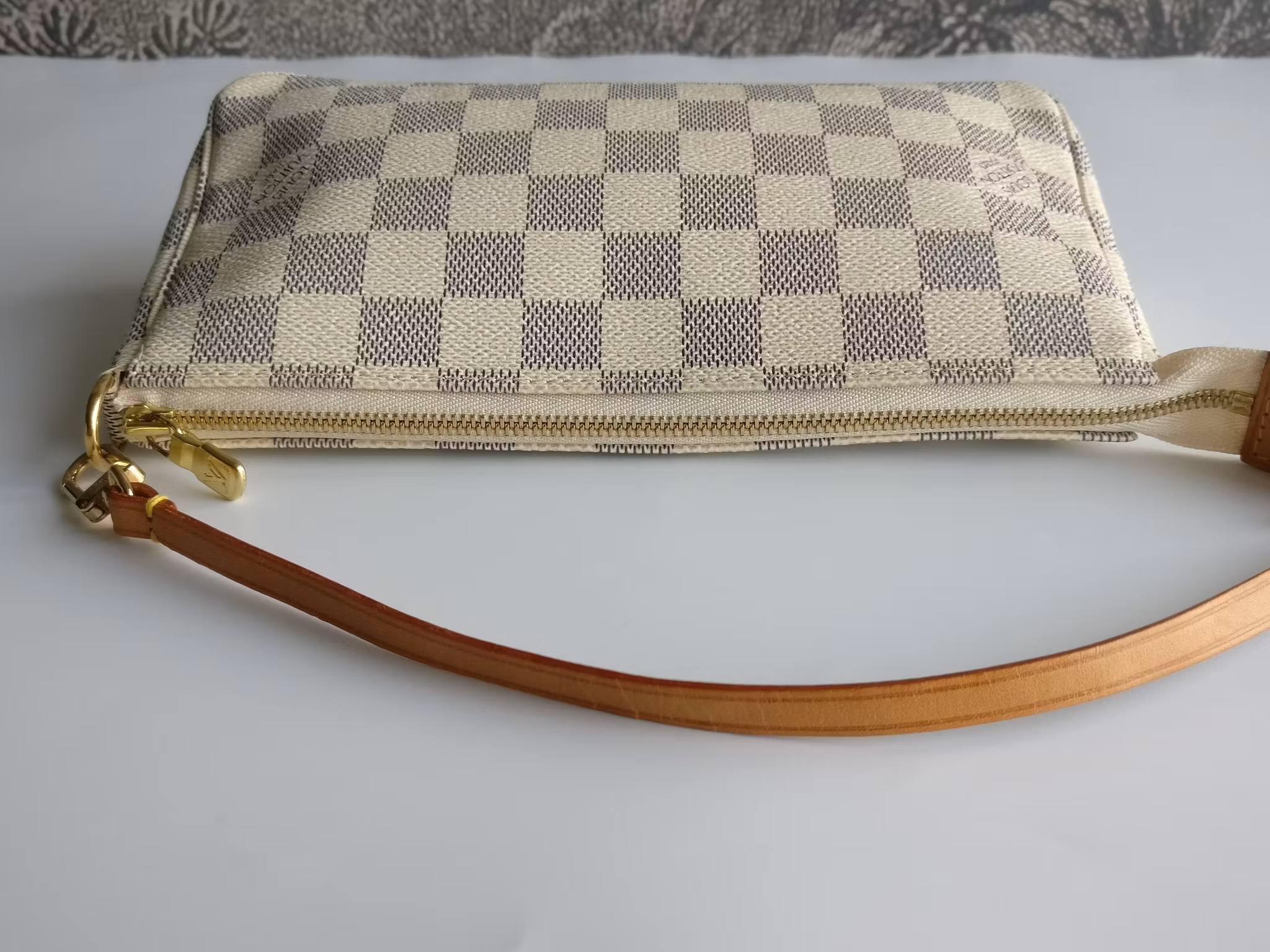Louis Vuitton Pochette Accessoires damier azur