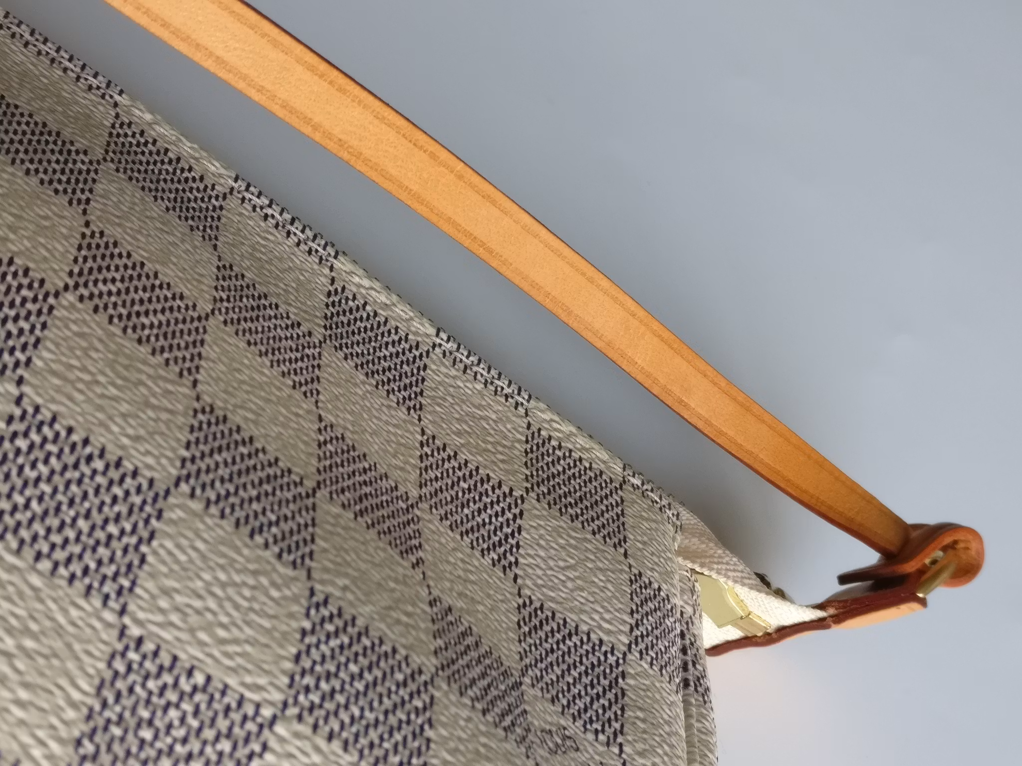 Louis Vuitton Pochette Accessoires damier azur