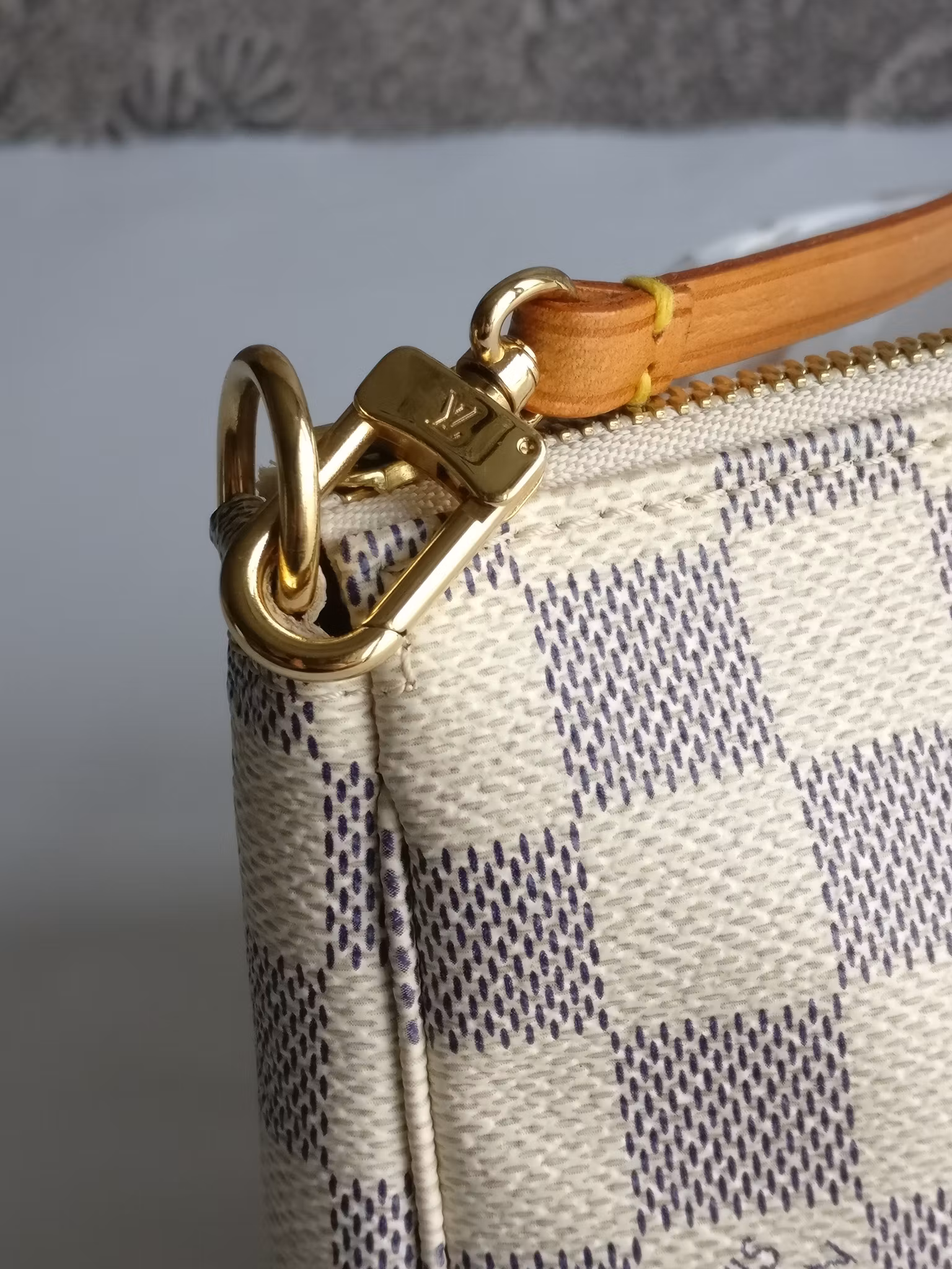Louis Vuitton Pochette Accessoires damier azur