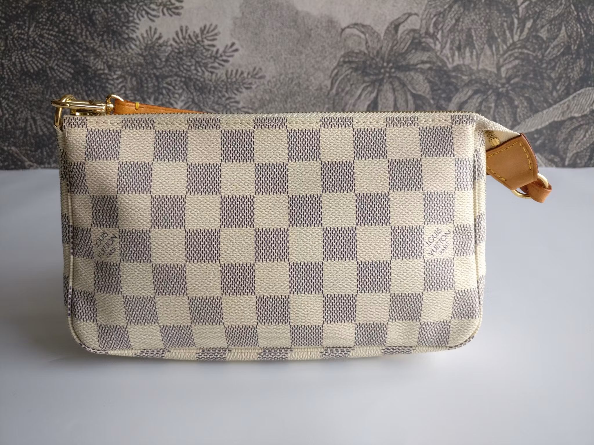 Louis Vuitton Pochette Accessoires damier azur