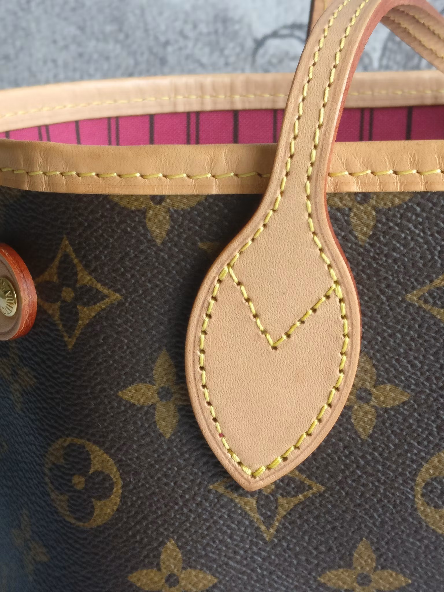 Louis Vuitton Neverfull PM