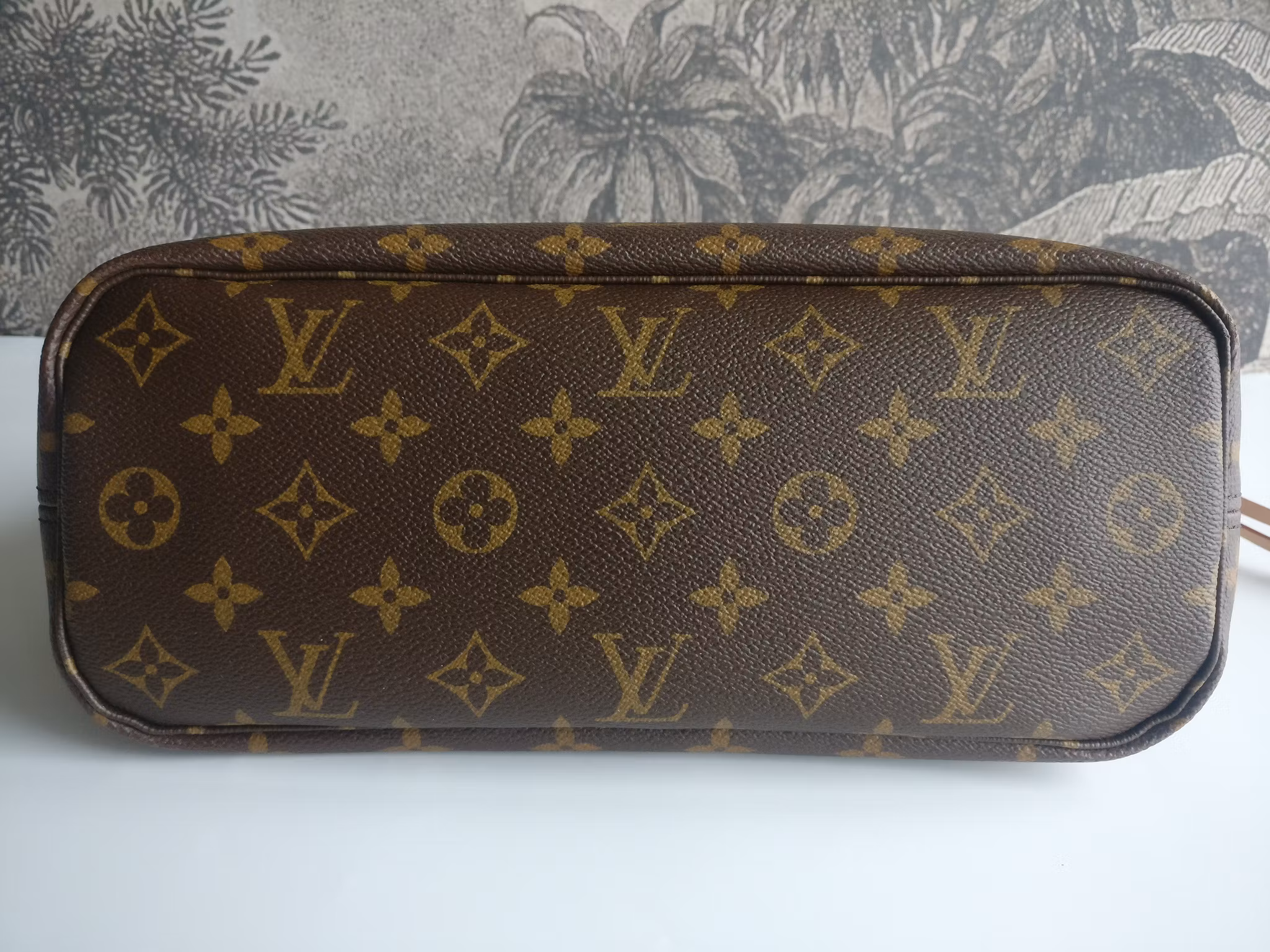 Louis Vuitton Neverfull PM