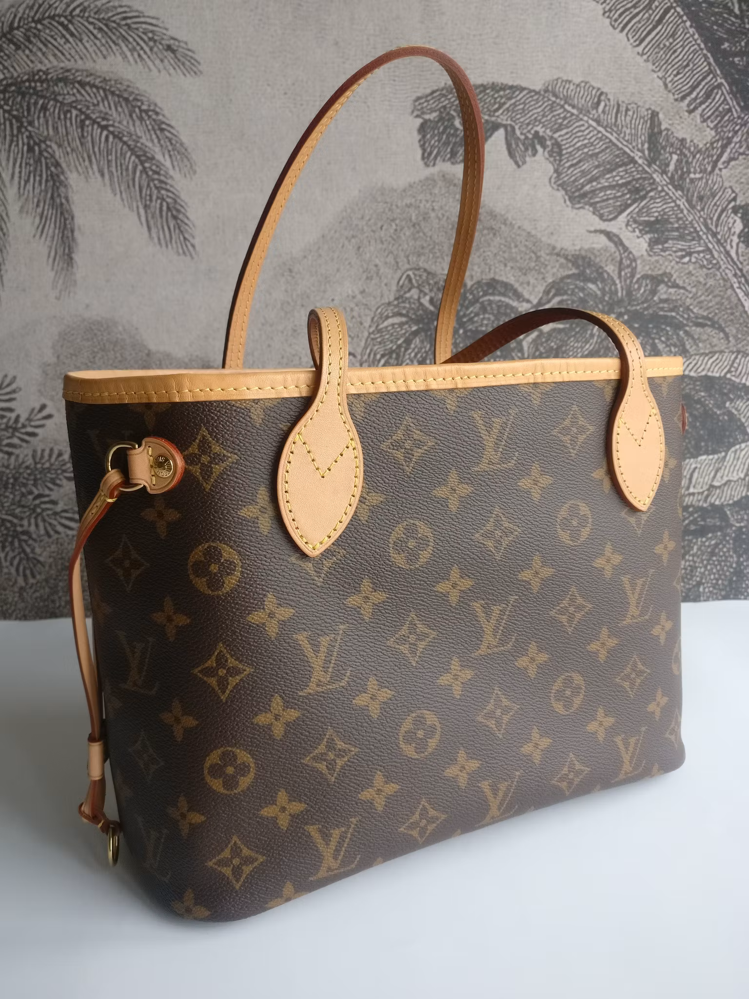 Louis Vuitton Neverfull PM