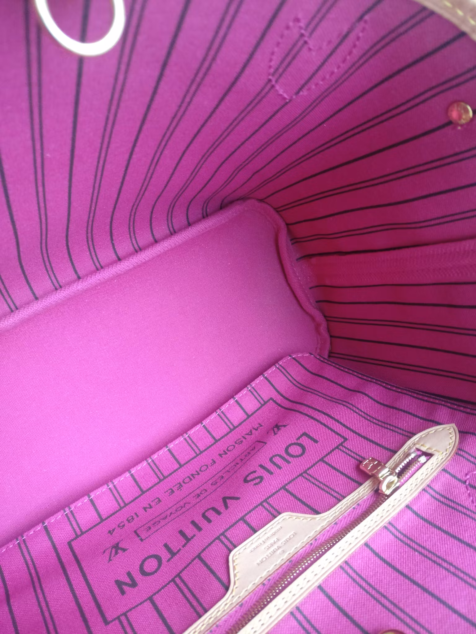 Louis Vuitton Neverfull PM